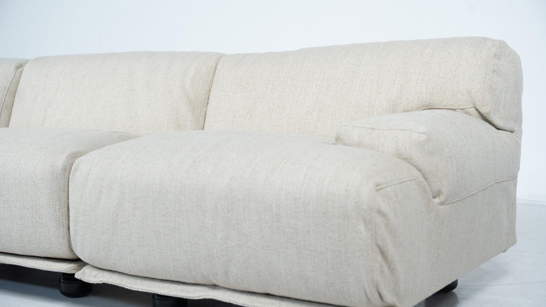 italien Canapé modulaire Fiandra 3 places de Vico Magistretti, Cassina - New Upholstery en vente