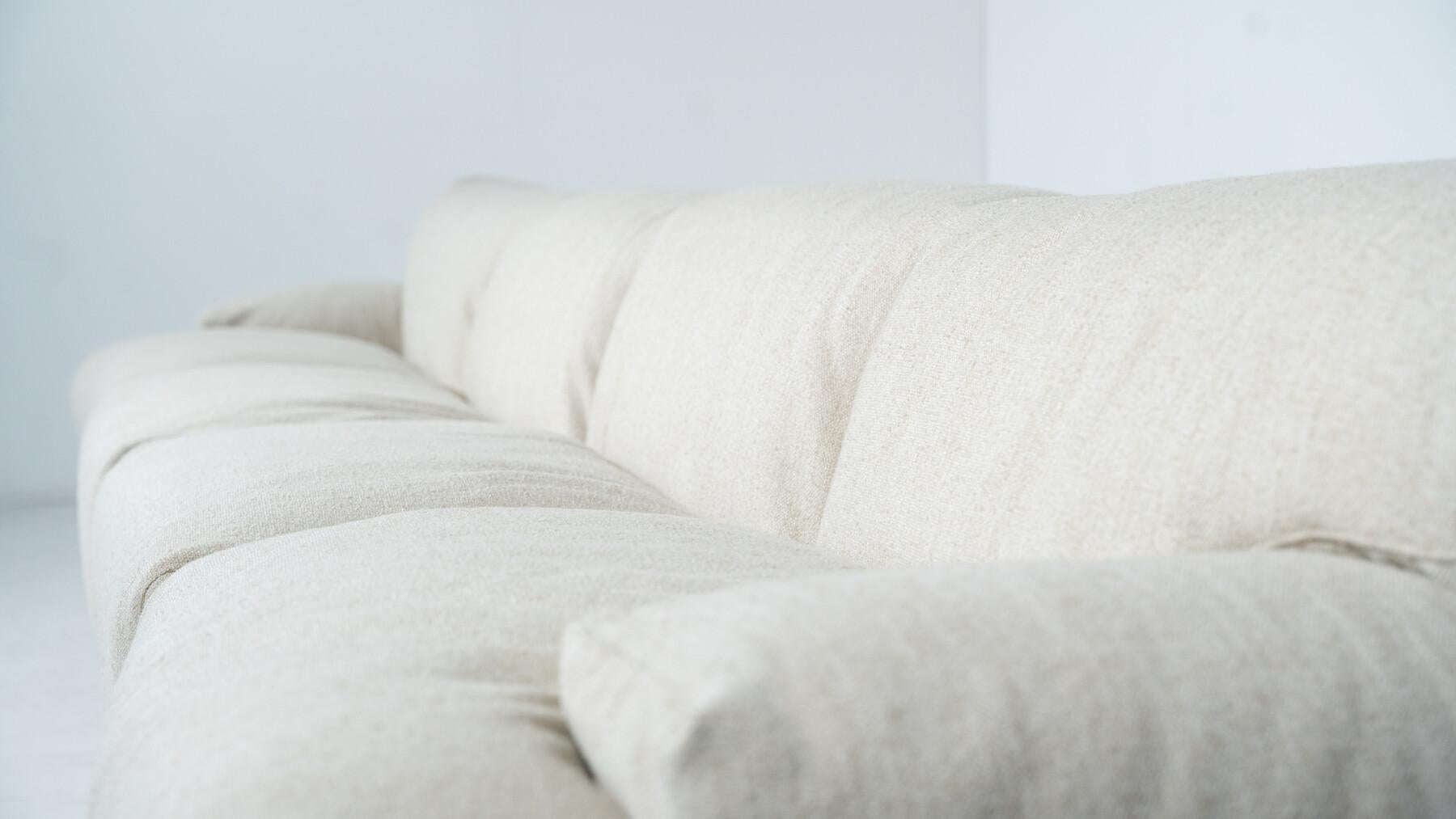 Fabric Modular Fiandra Sofa 4-Seater by Vico Magistretti, Cassina, New Upholstery For Sale