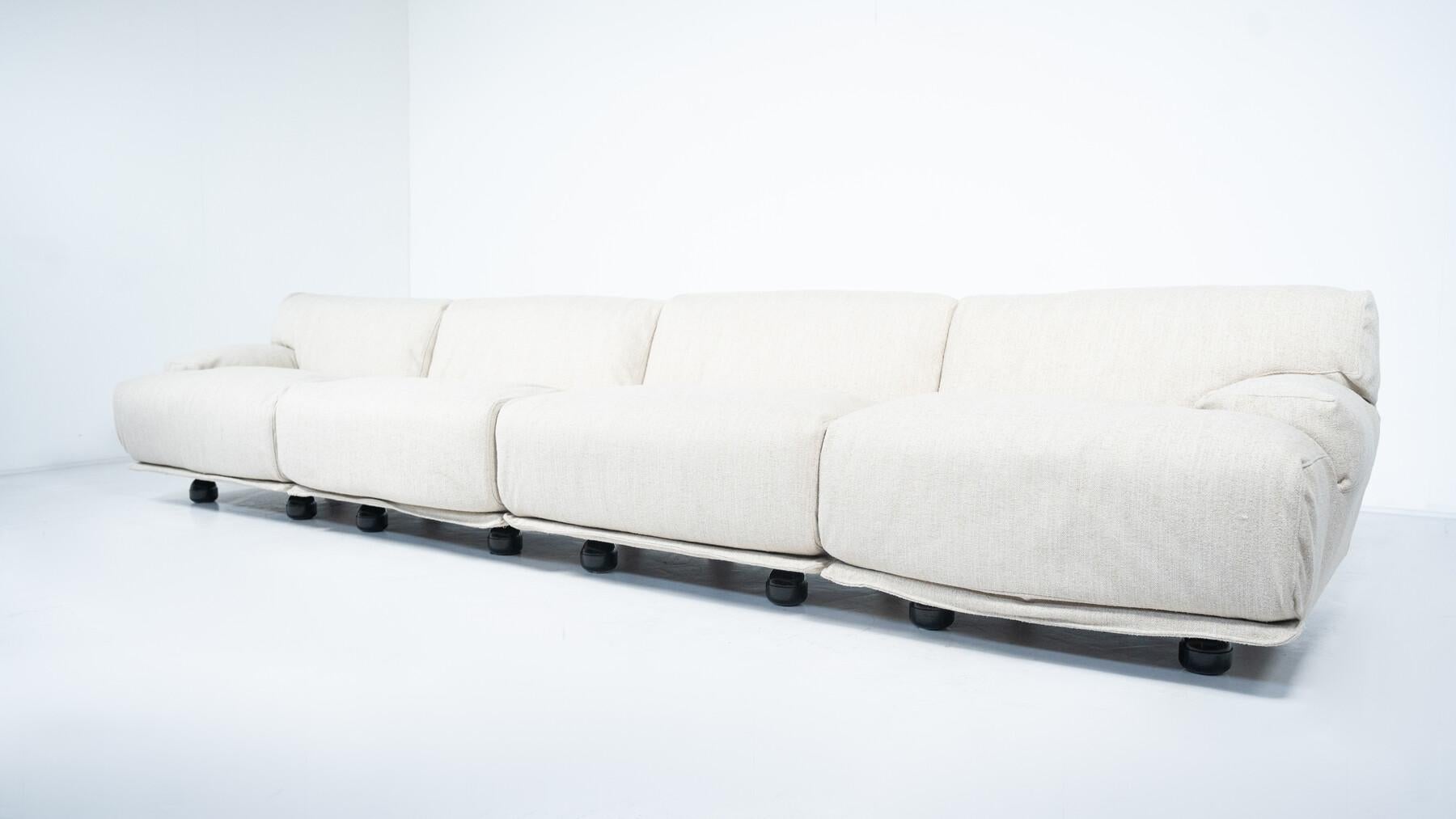 Modular Fiandra Sofa 4-Seater by Vico Magistretti, Cassina, New Upholstery For Sale 2