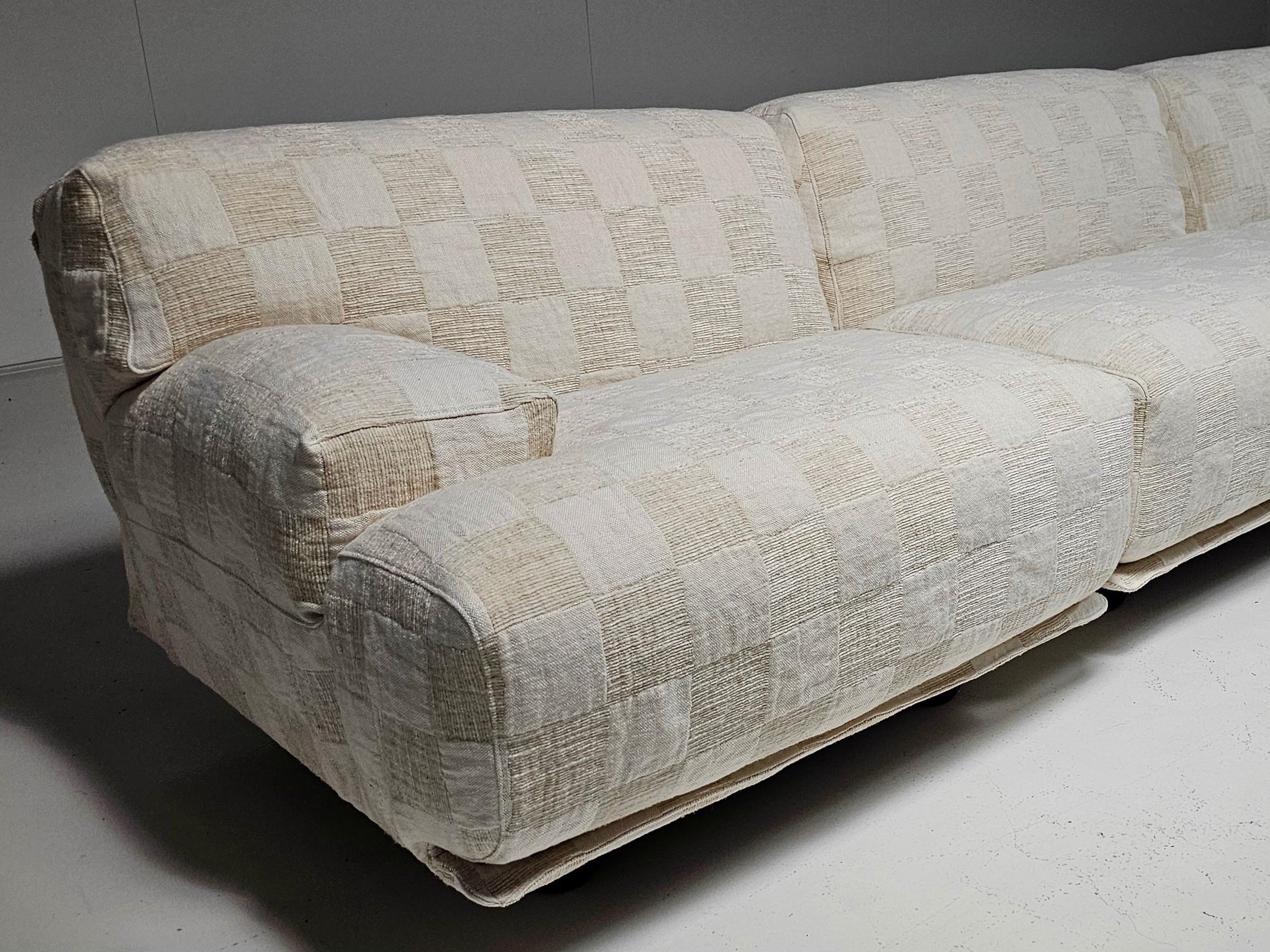 20th Century Modular Fiandra sofa in cream checkered fabric by Vico Magistretti for Cassina For Sale