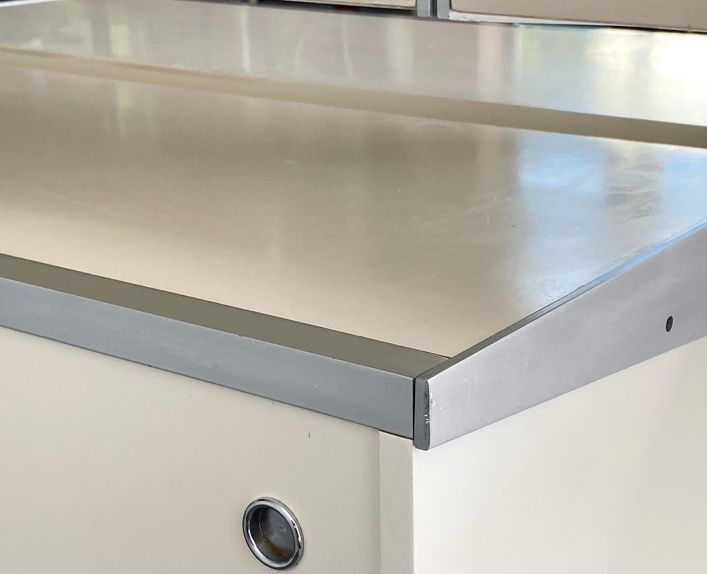 Étagère modulaire du sol au plafond CSS Design George Nelson pour Herman Miller 9
