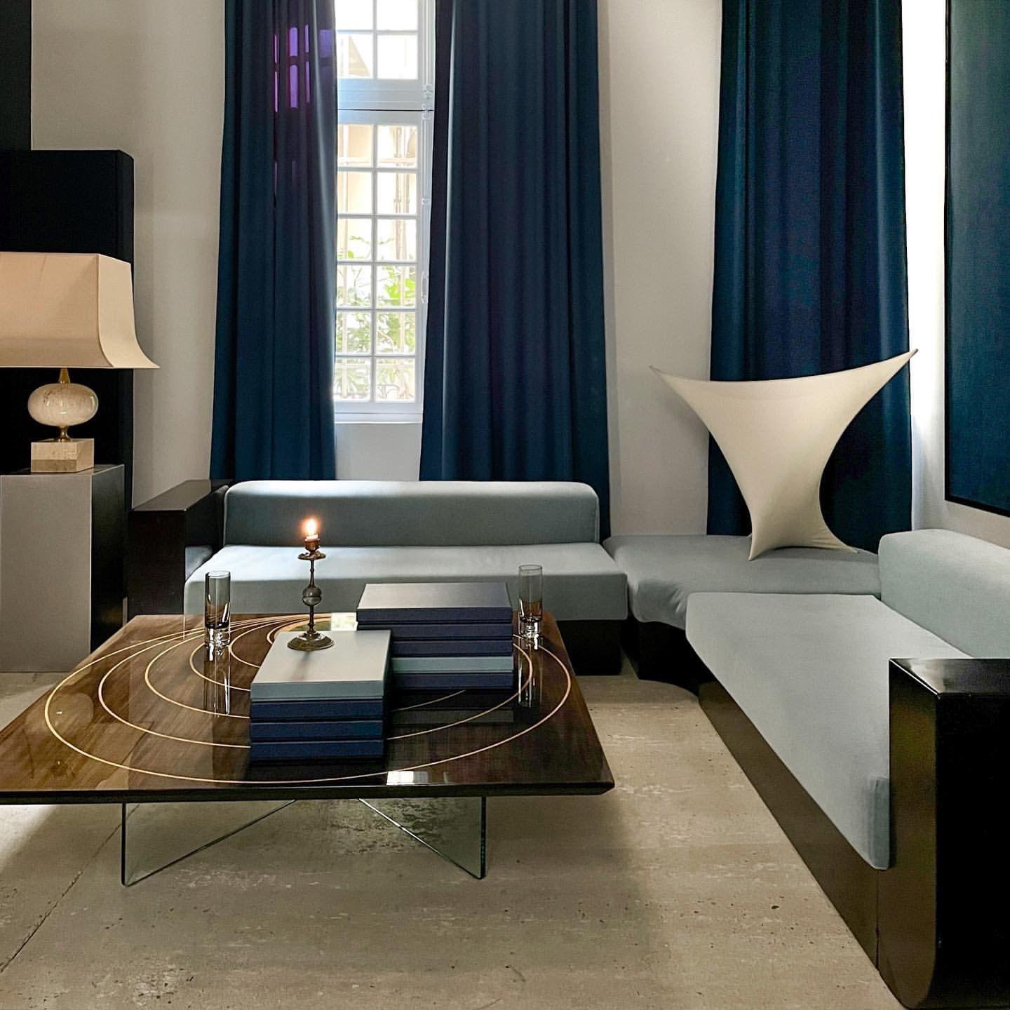 Modular Italian 1970 Wooden Lacquered Sofa Reupholstered in Dedar Mohair For Sale 1