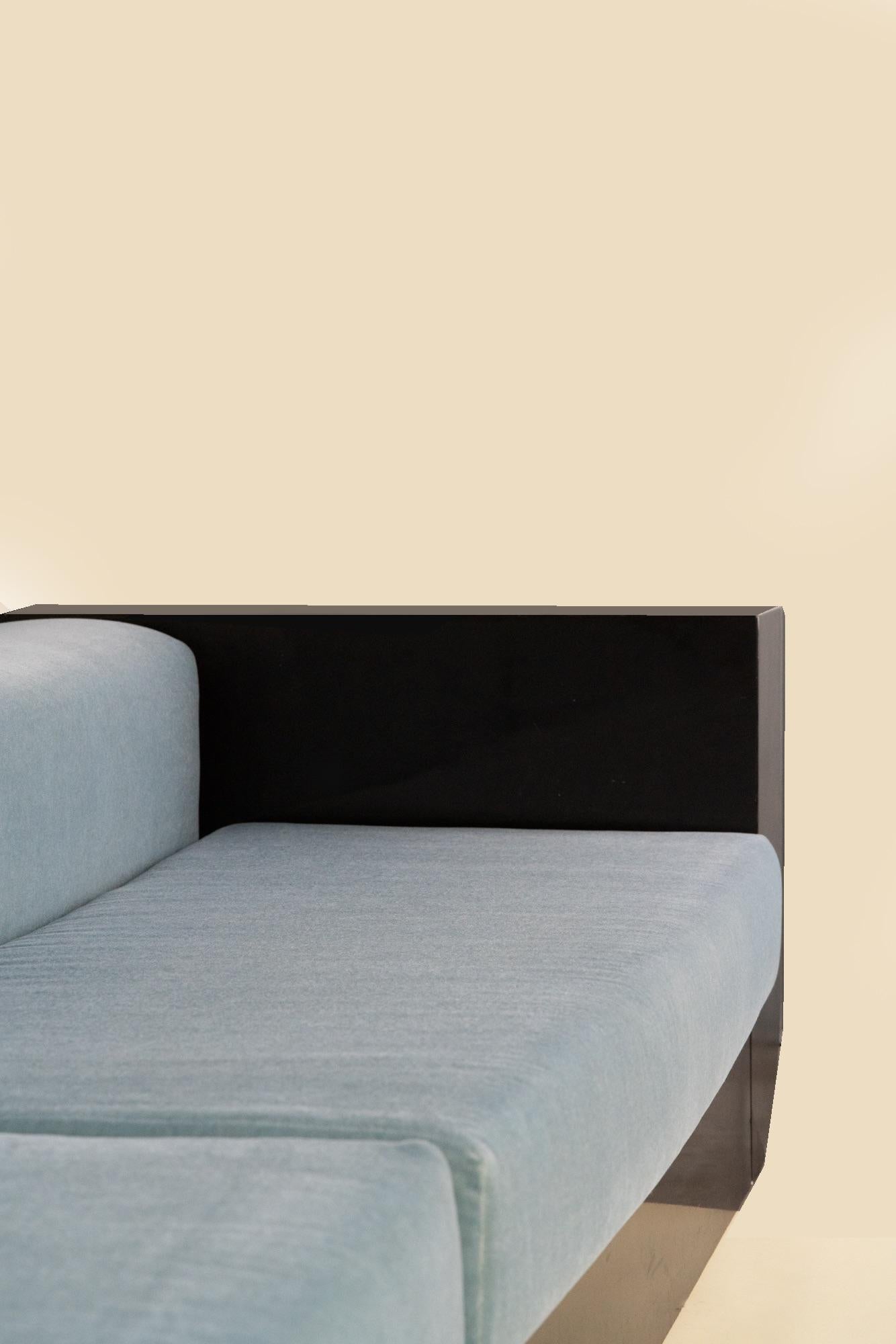 Modular Italian 1970 Wooden Lacquered Sofa Reupholstered in Dedar Mohair For Sale 3