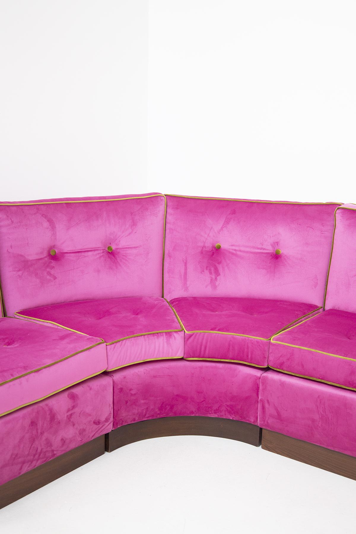 Modular Italian Sofà in Pink and Green Velvet, Restored In Good Condition In Milano, IT