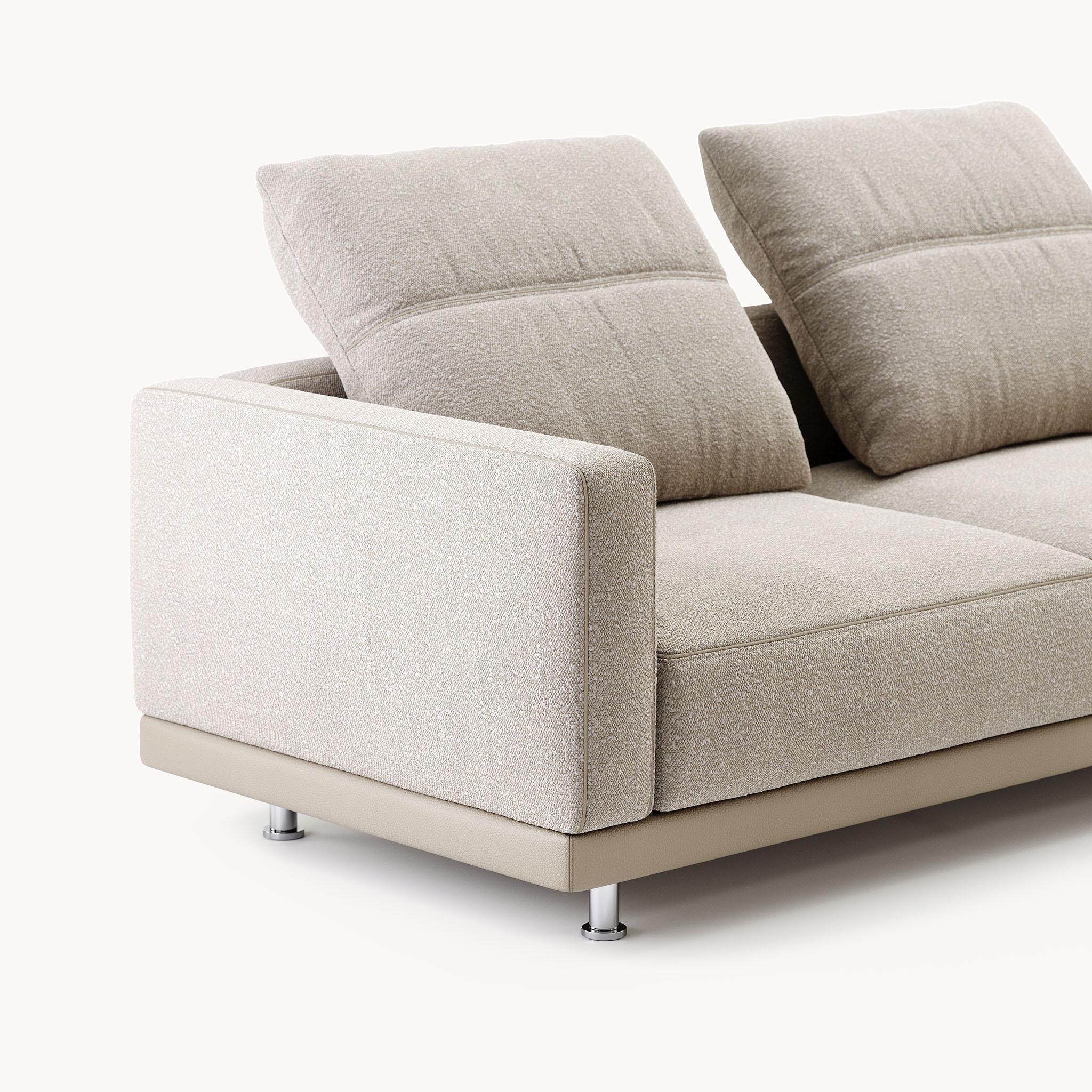 Modular L-Shape Sofa with Cream Velvet Upholstery Portugués en venta