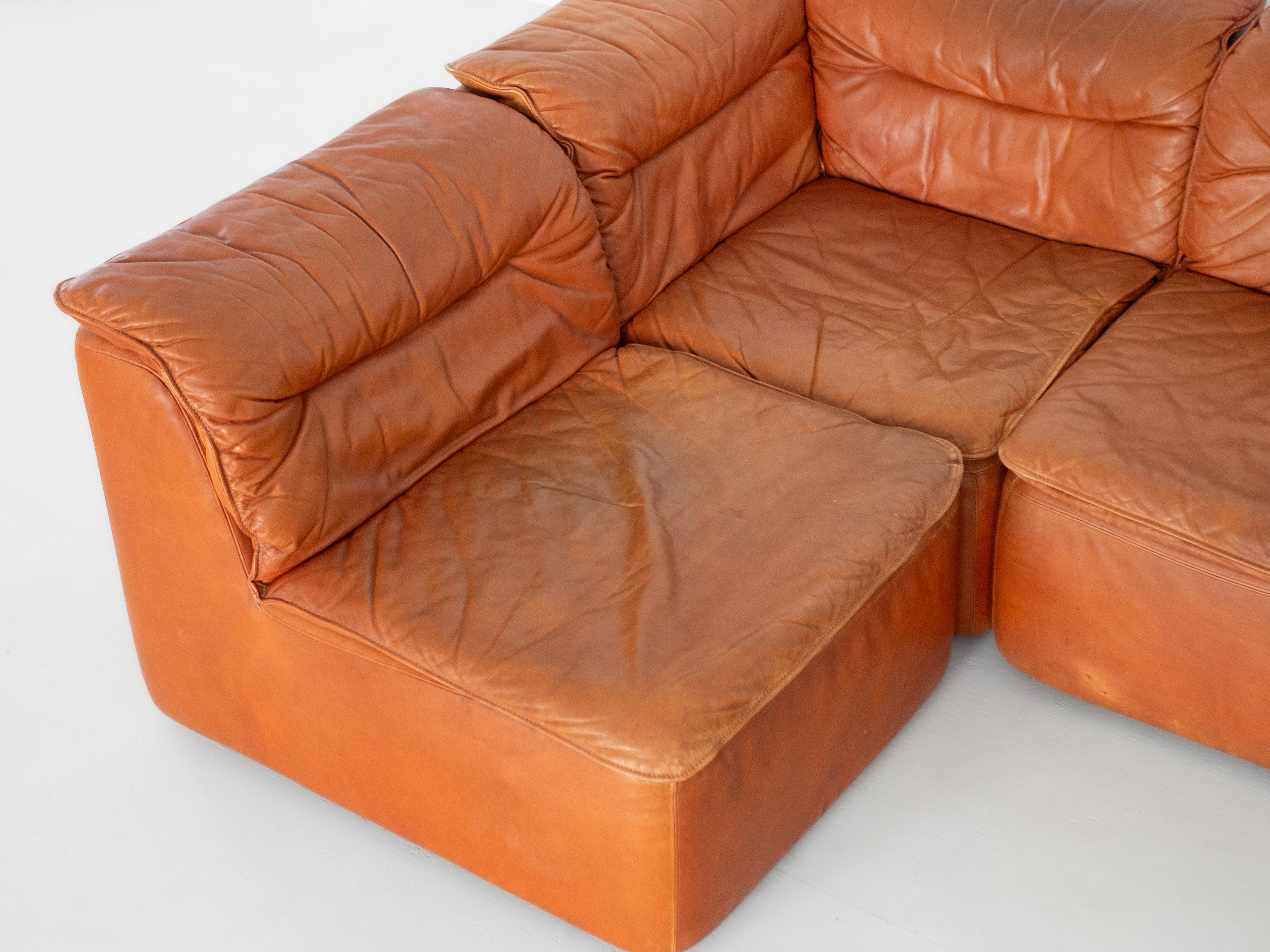 Allemand Canapé modulaire en cuir de Dreipunkt International en vente