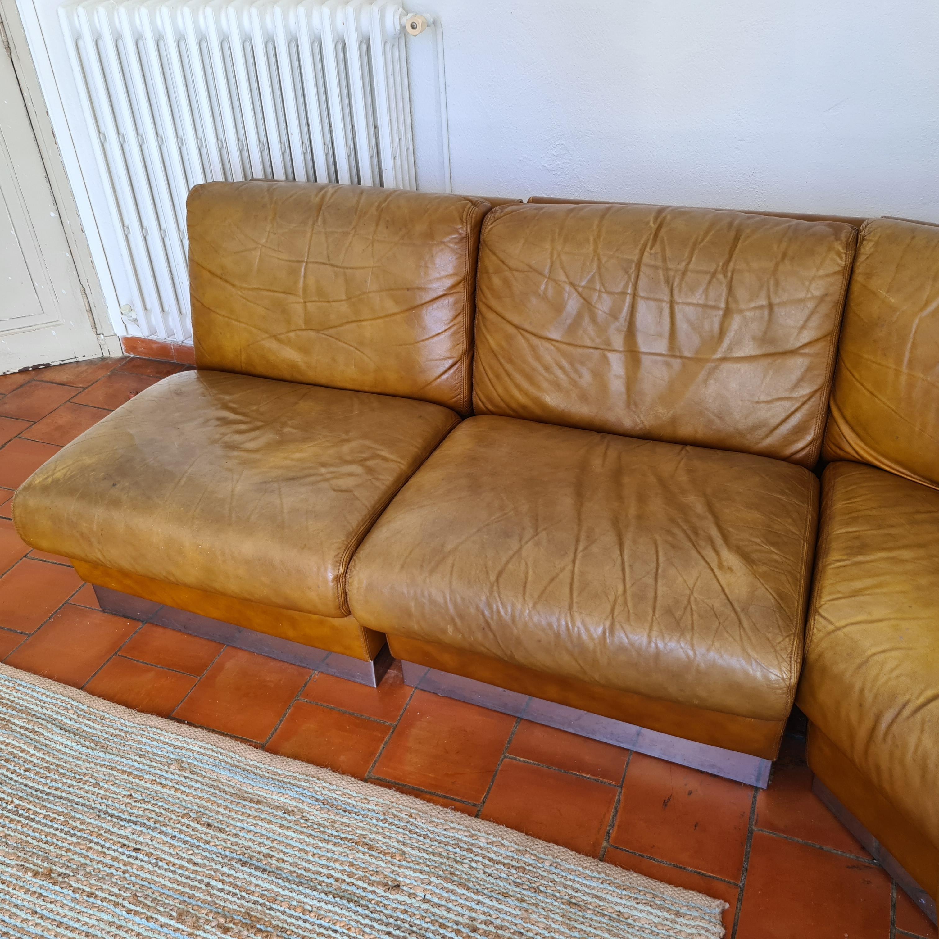 Acier Canapé modulaire en cuir et acier de Jacques Charpentier, 1970