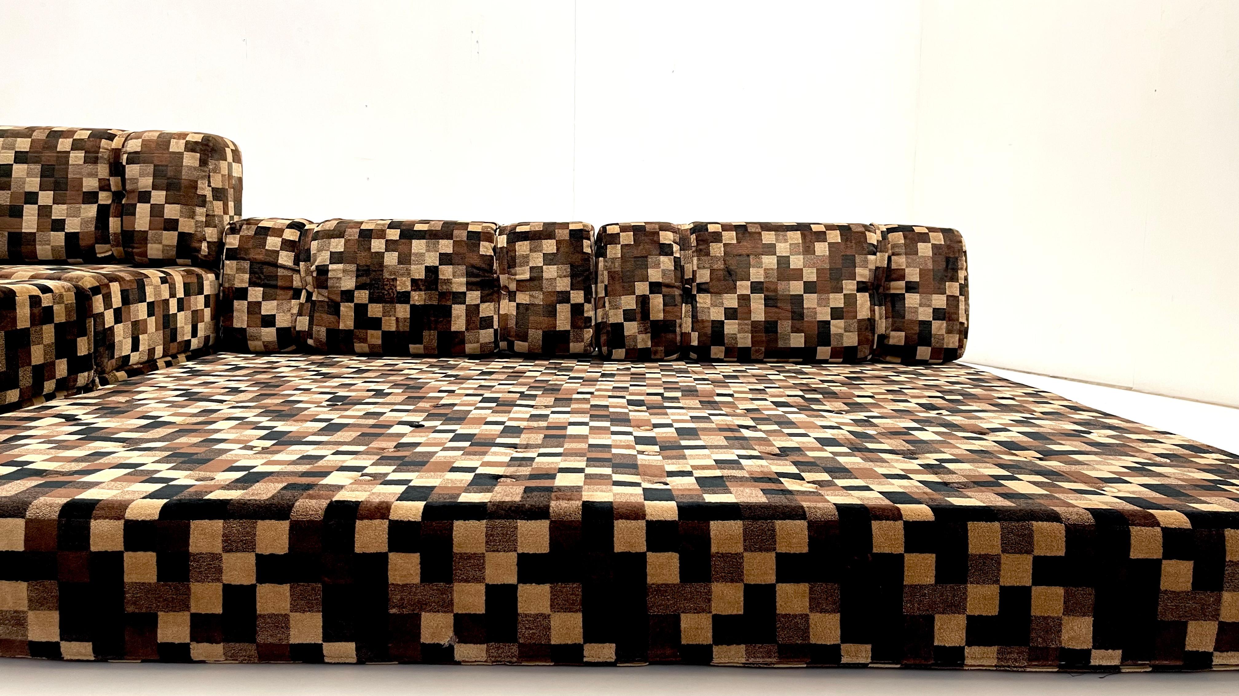 Modular lounge from the 70's In Good Condition For Sale In Brussels, BE