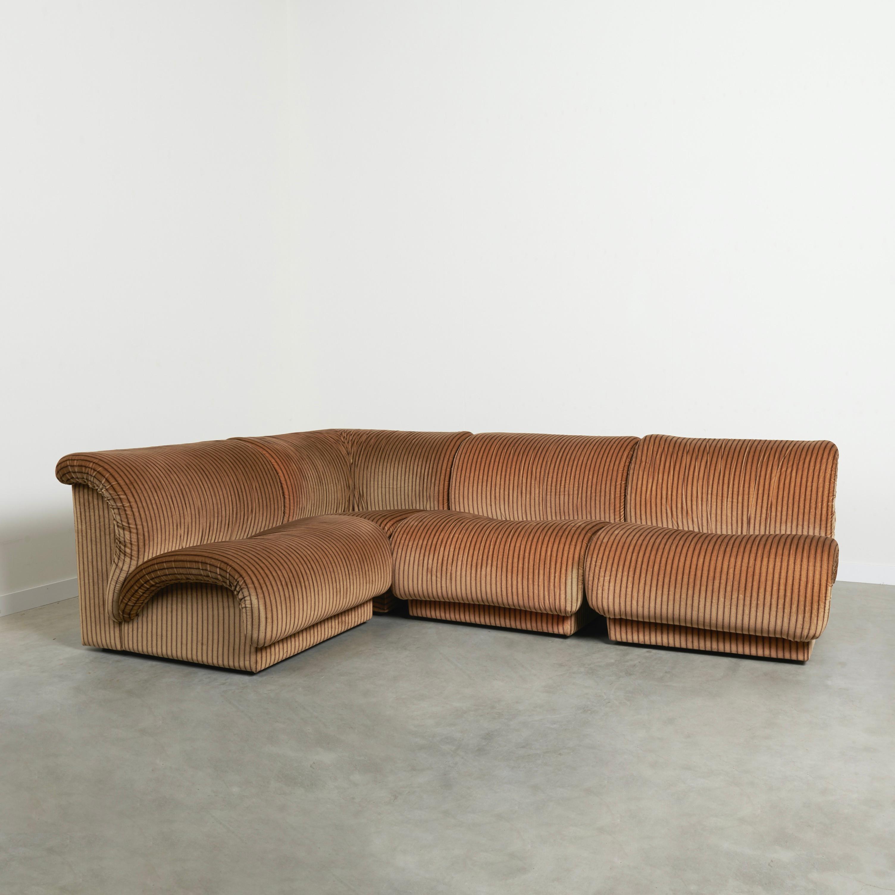 Mid-Century Modern Modular lounge sofa by Doimo, Italy 1970s