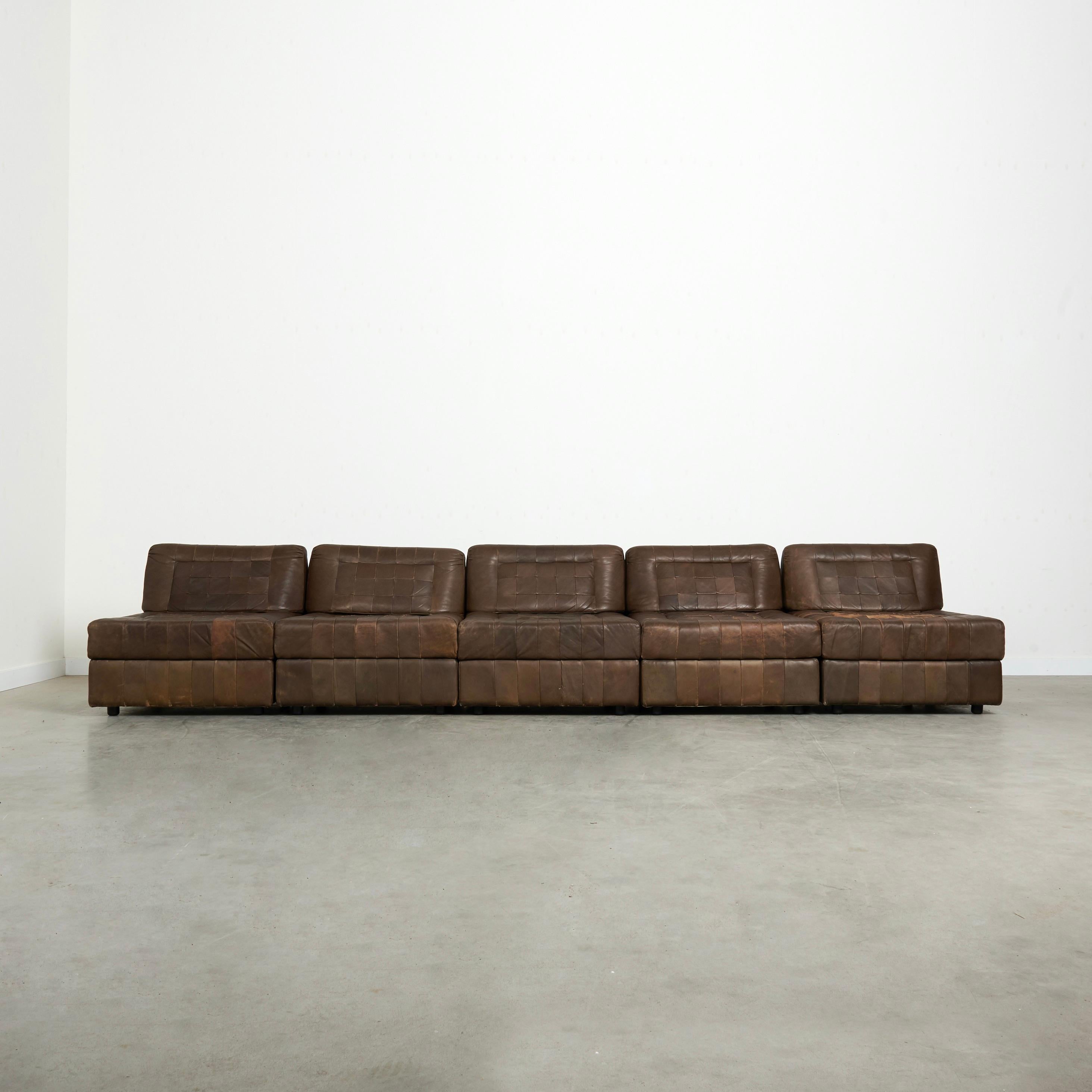 Brazilian Modular lounge sofa by Percival Lafer, 1960s For Sale