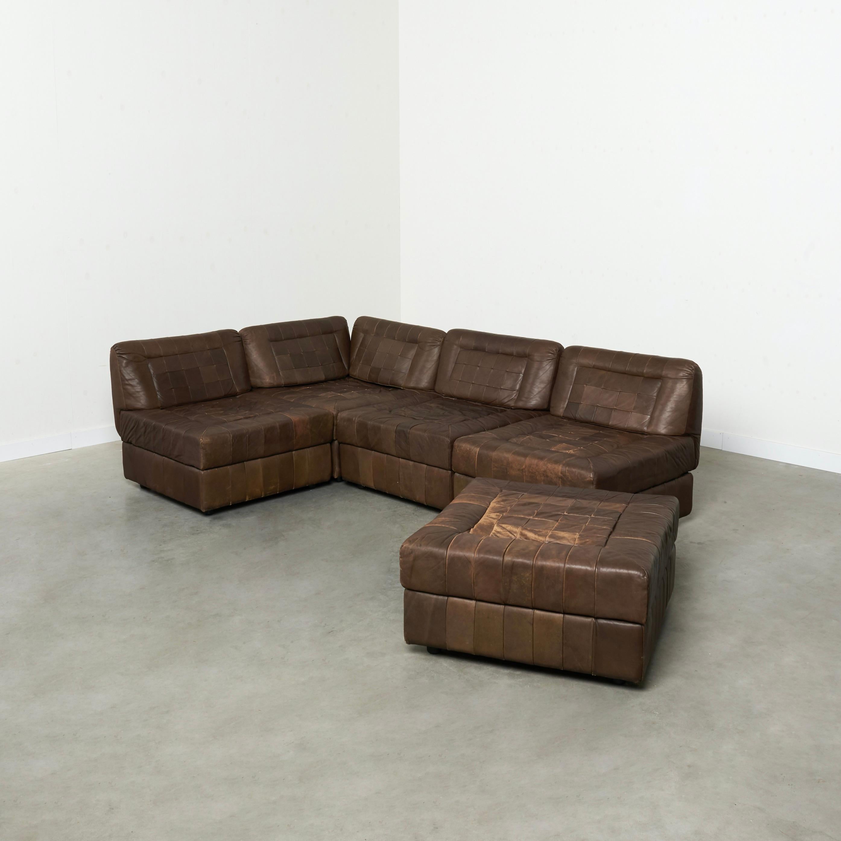 Modular lounge sofa by Percival Lafer, 1960s In Good Condition For Sale In GENDT, NL
