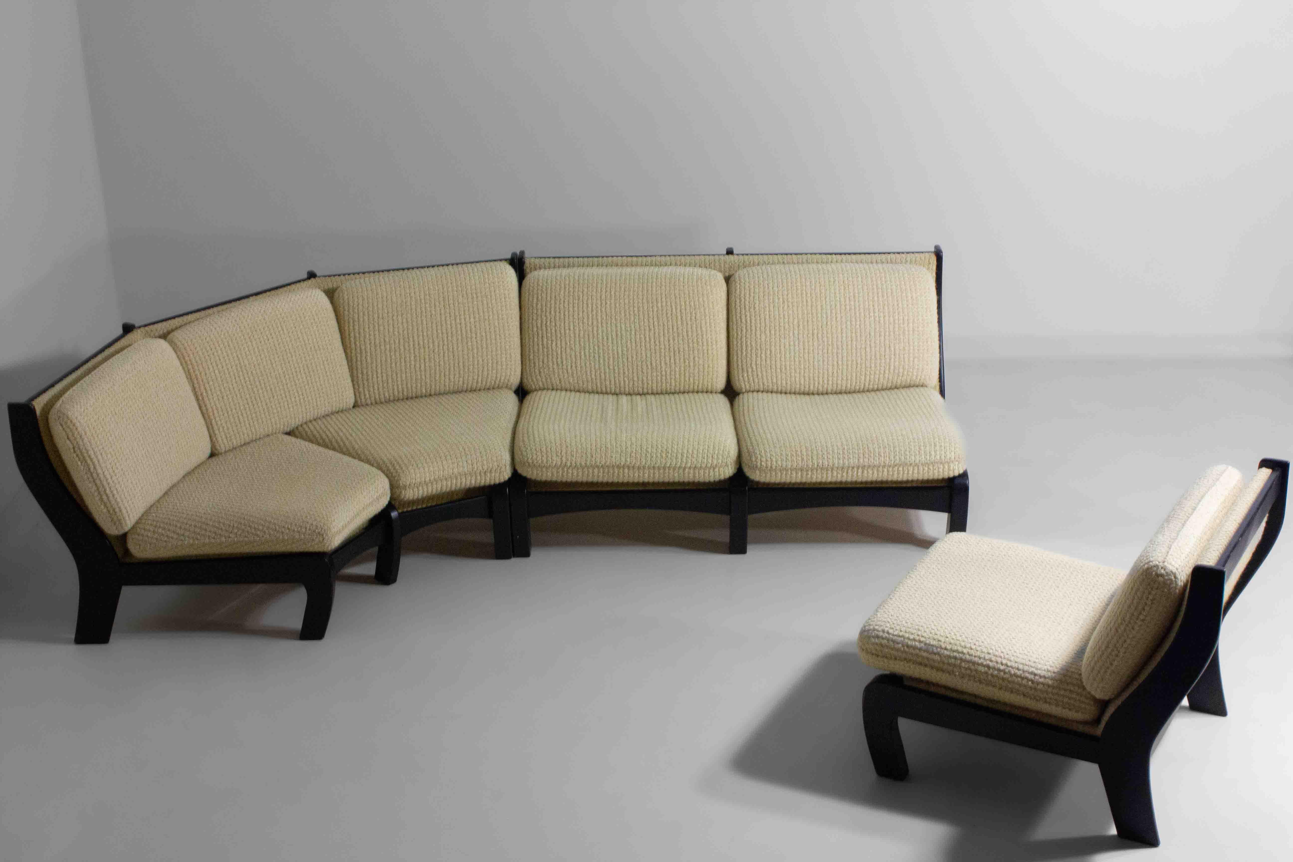 Mid-Century moderno Divano angolare modulare di metà secolo in lana, Belgio, anni '60 in vendita