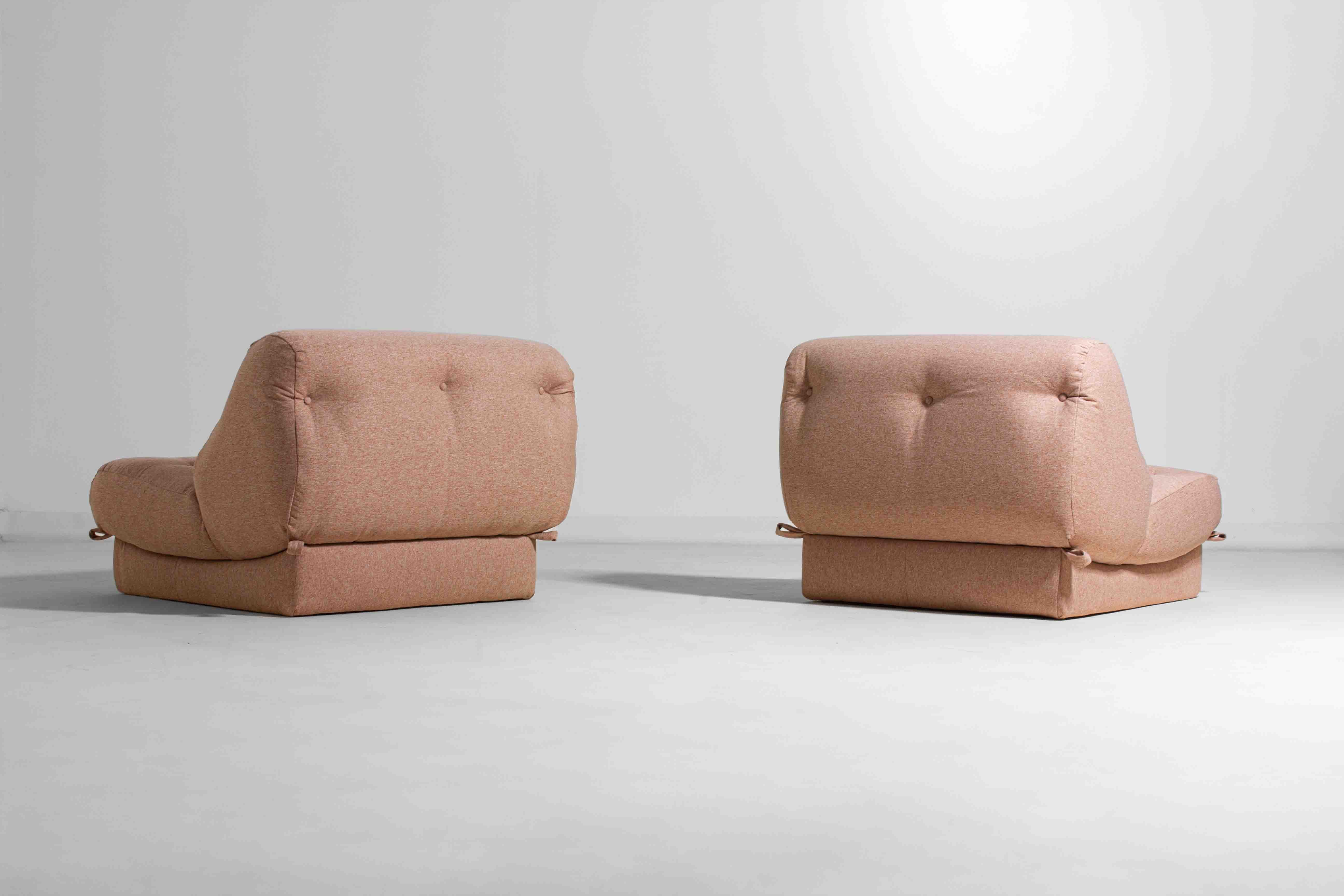 Canapé modulaire Nuvolone en tissu rose de Rino Maturi, 1970, 5 modules en vente 2