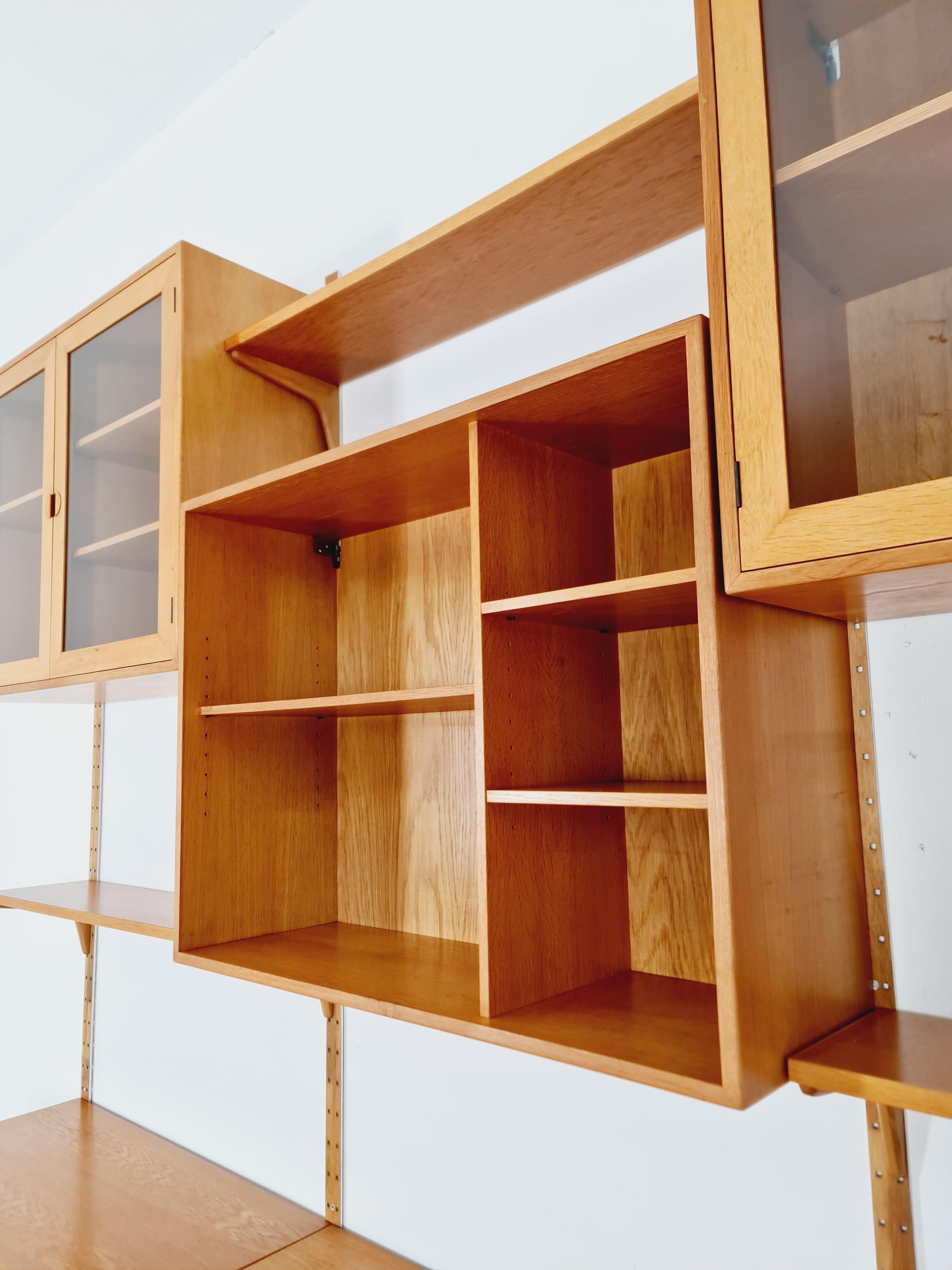 Sistema di scaffali modulari in Oak di Hansen & Guldborg Mobler, Danimarca, anni '60 in vendita 3