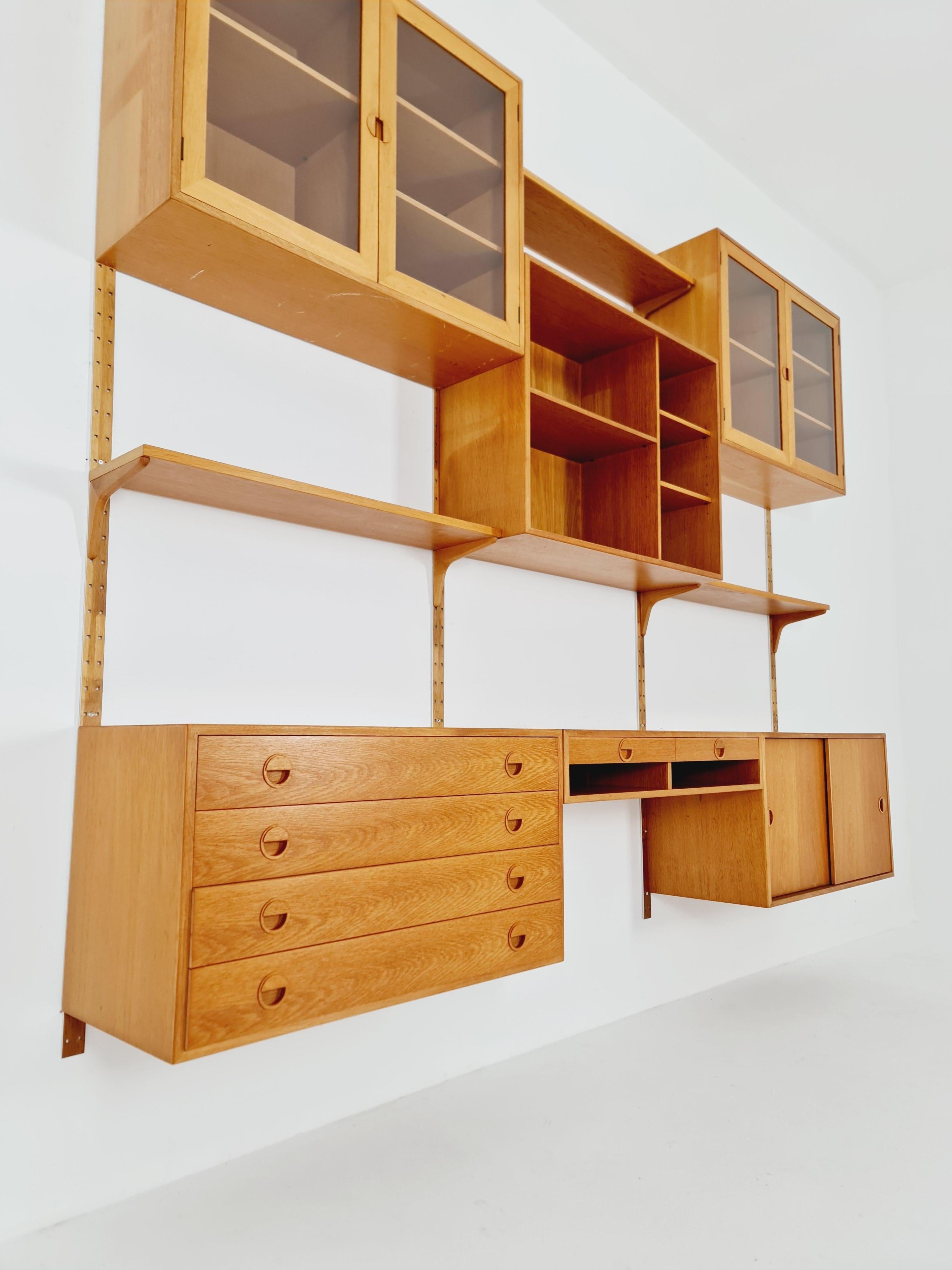 Sistema di scaffali modulari in Oak di Hansen & Guldborg Mobler, Danimarca, anni '60 In condizioni buone in vendita a Gaggenau, DE