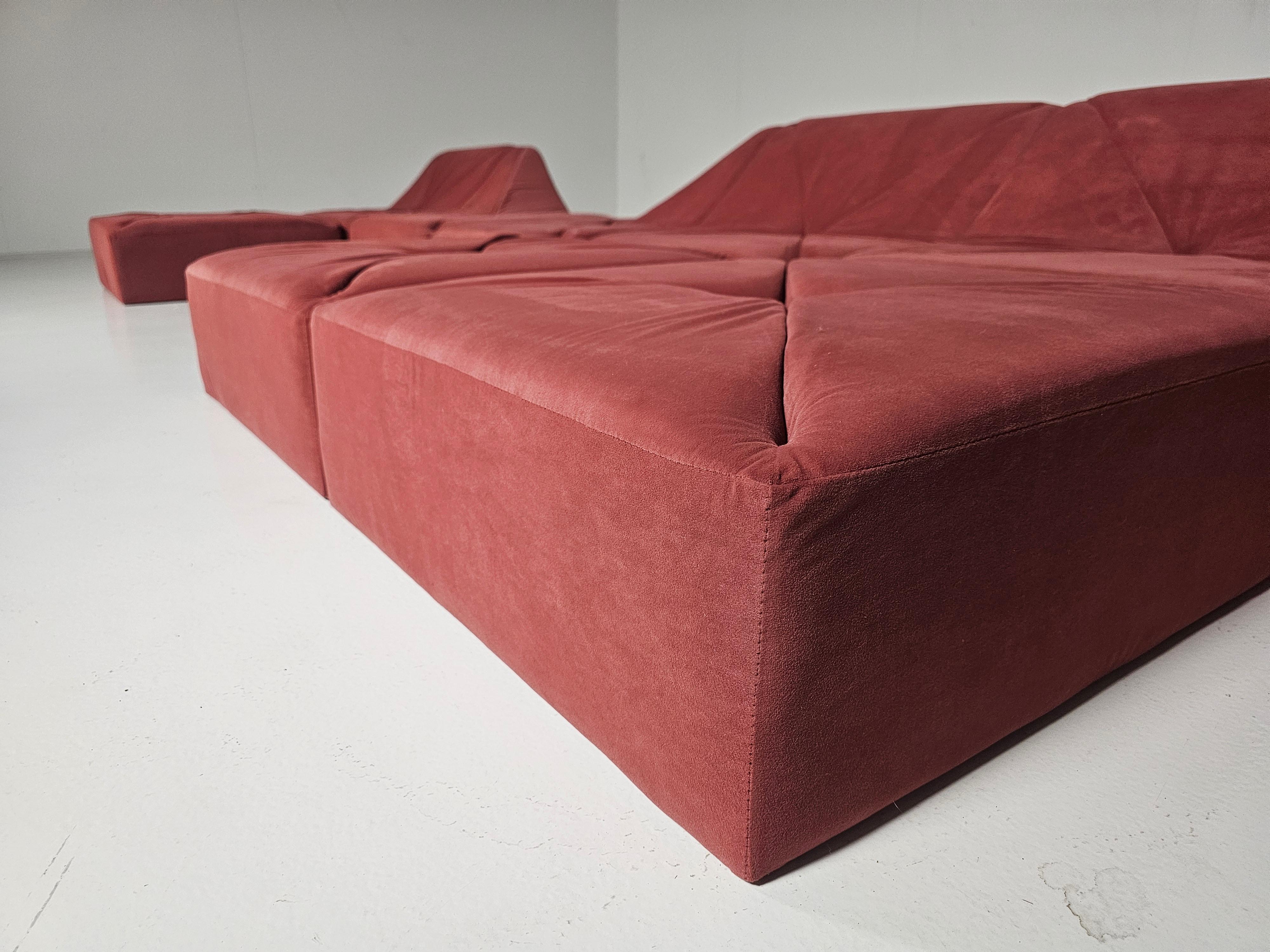 Modular Pink Velvet landscape sofa, Italy, 1980s For Sale 5