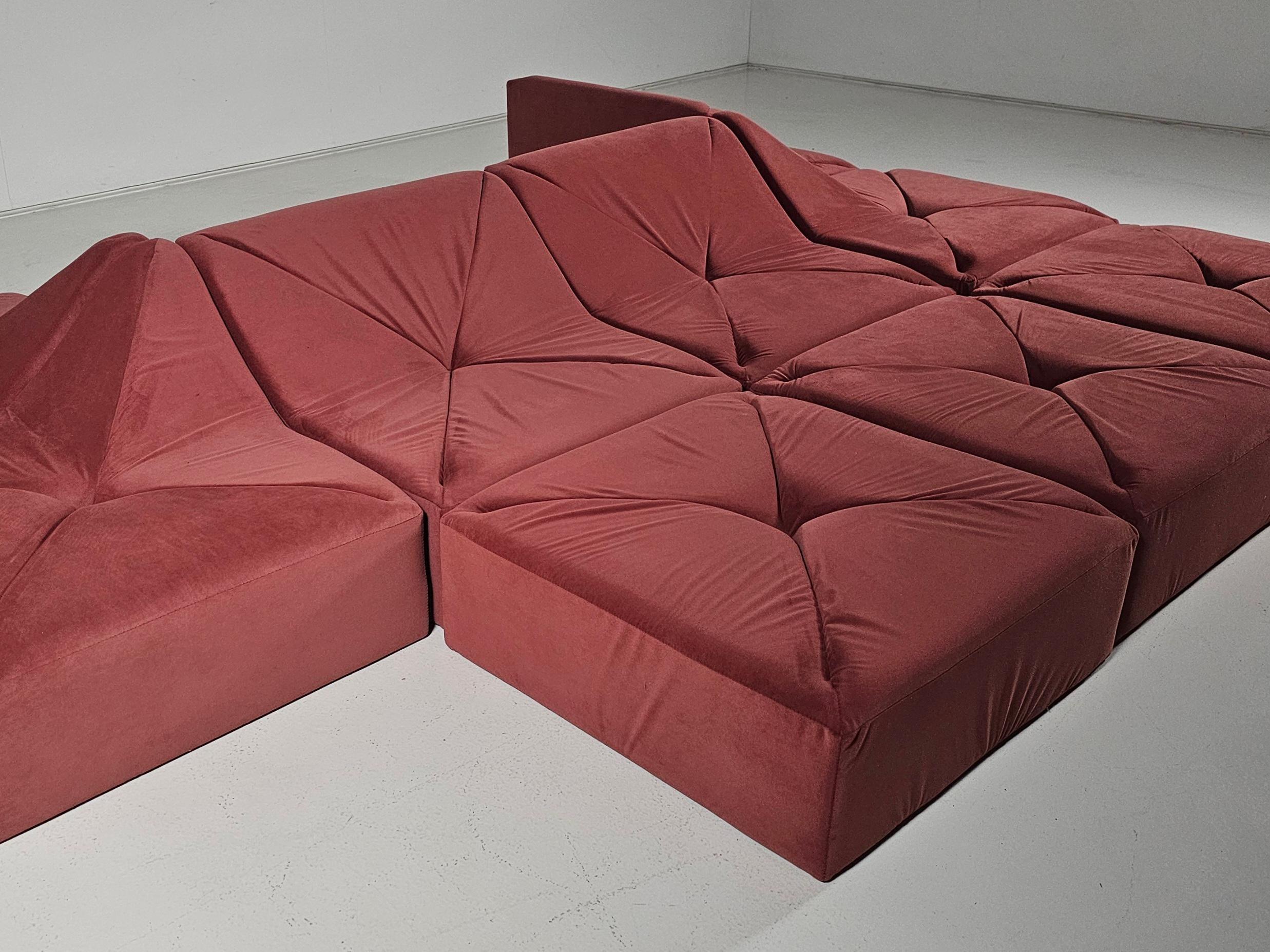 20th Century Modular Pink Velvet landscape sofa, Italy, 1980s For Sale