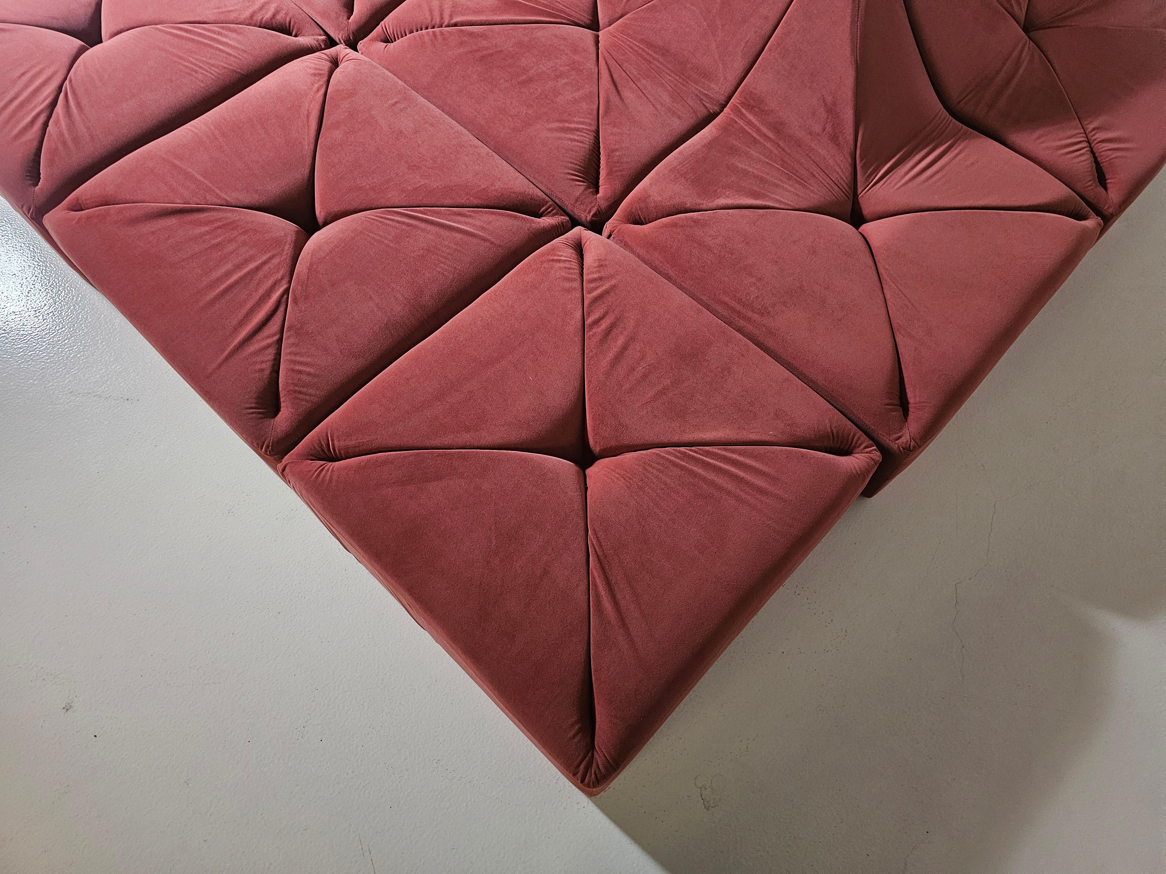 Modular Pink Velvet landscape sofa, Italy, 1980s For Sale 3