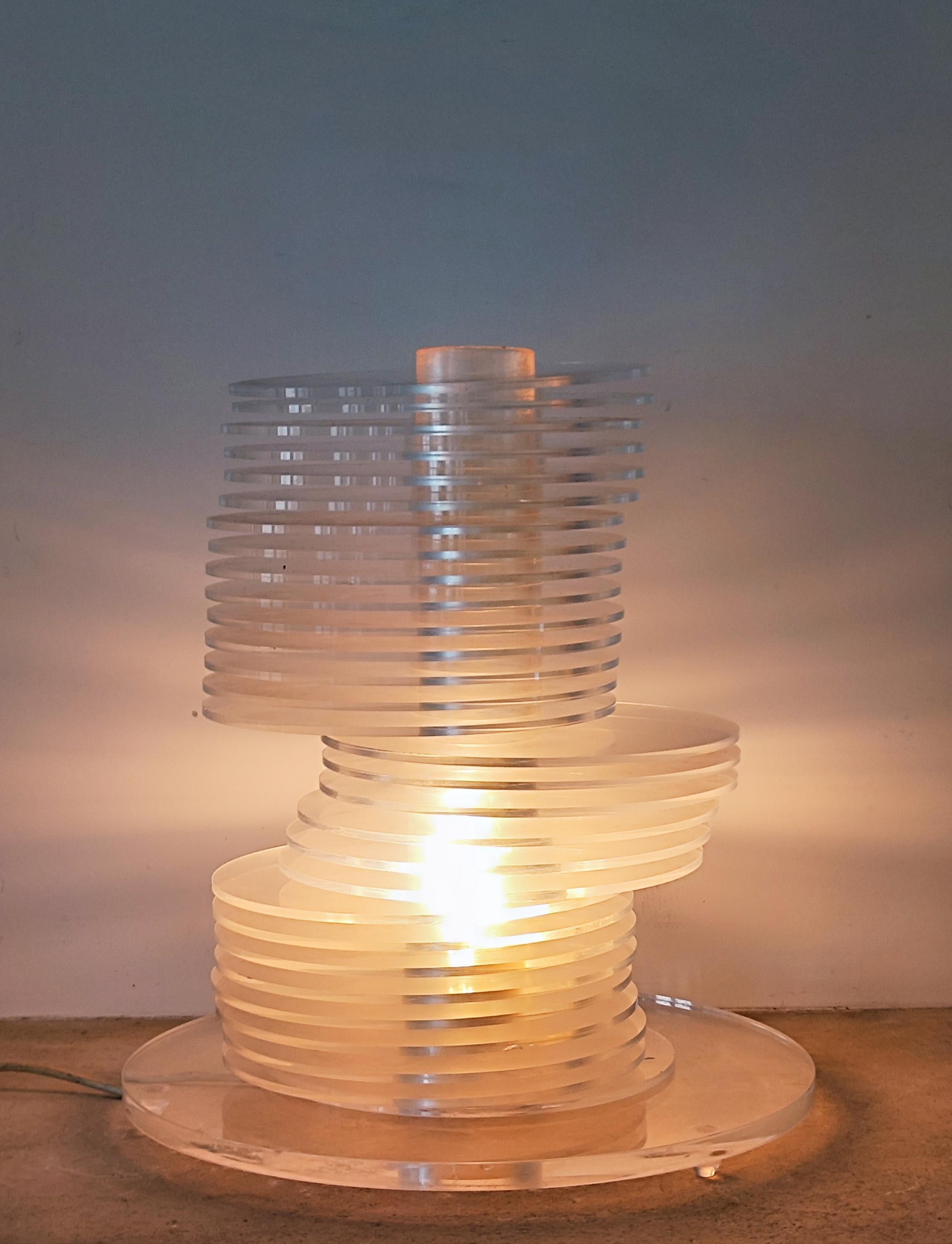 Lampe de table modulaire en altuglas Sandro Petti pour Maison Jansen - Italie - 1970 Abîmé - En vente à Paris, FR