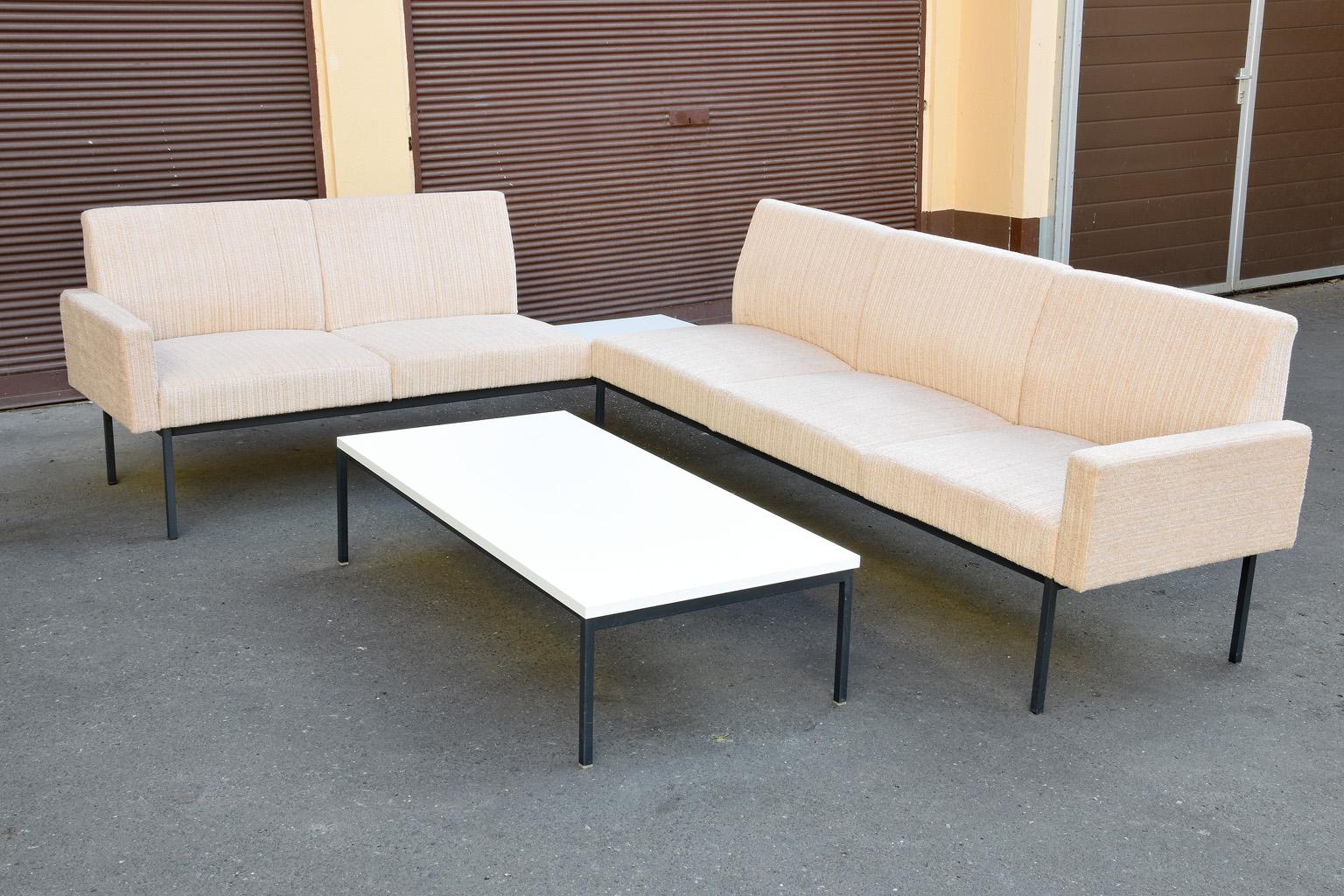 Modular seating group from Thonet, 1960s. Seating elements with integrated side table and 1 coffee table. Table tops have been renewed (original table tops can be supplied).