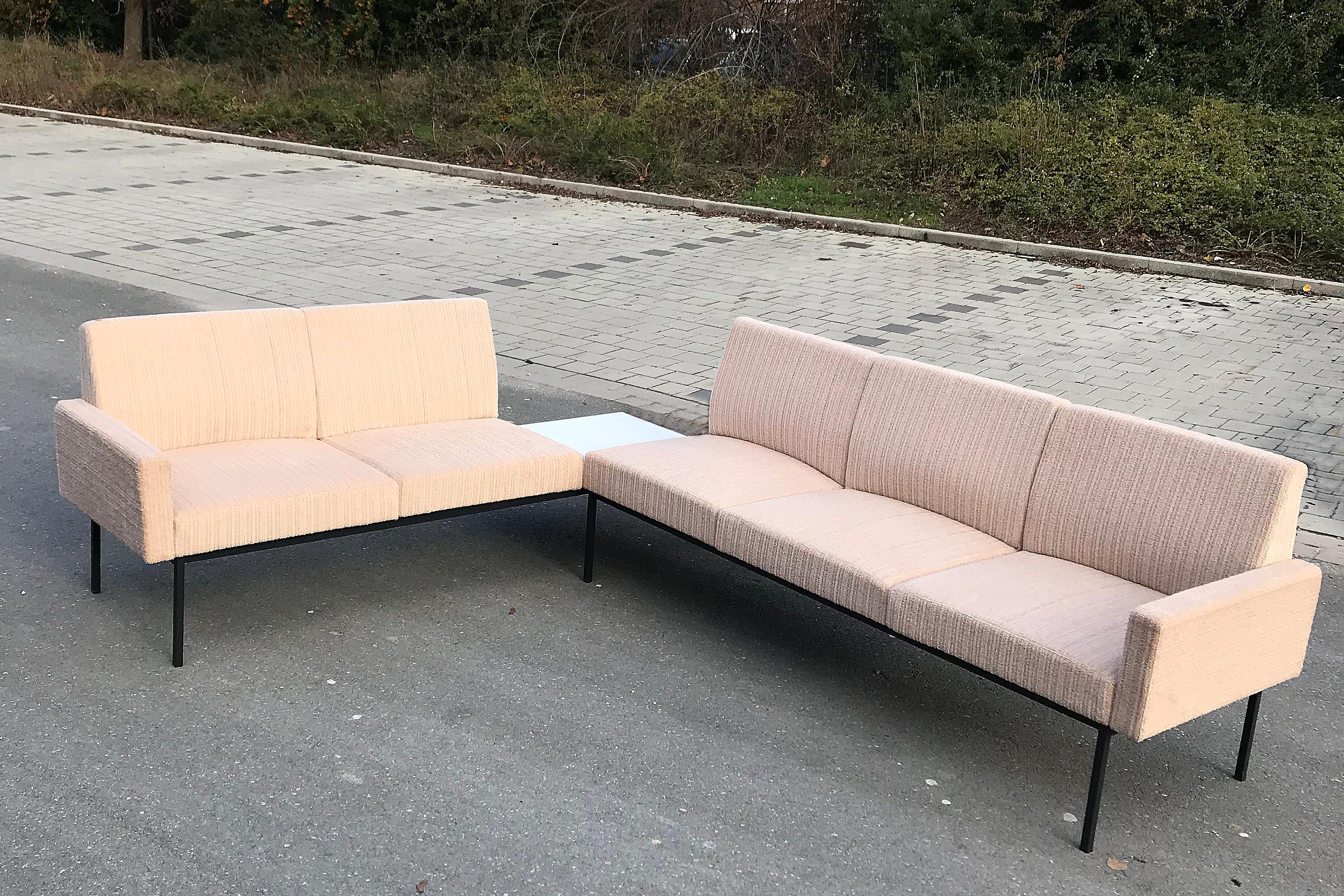 Modular seating group from Thonet, 1960s. Seating elements with integrated side table and 1 coffee table. Table tops have been renewed (original table tops can be supplied).