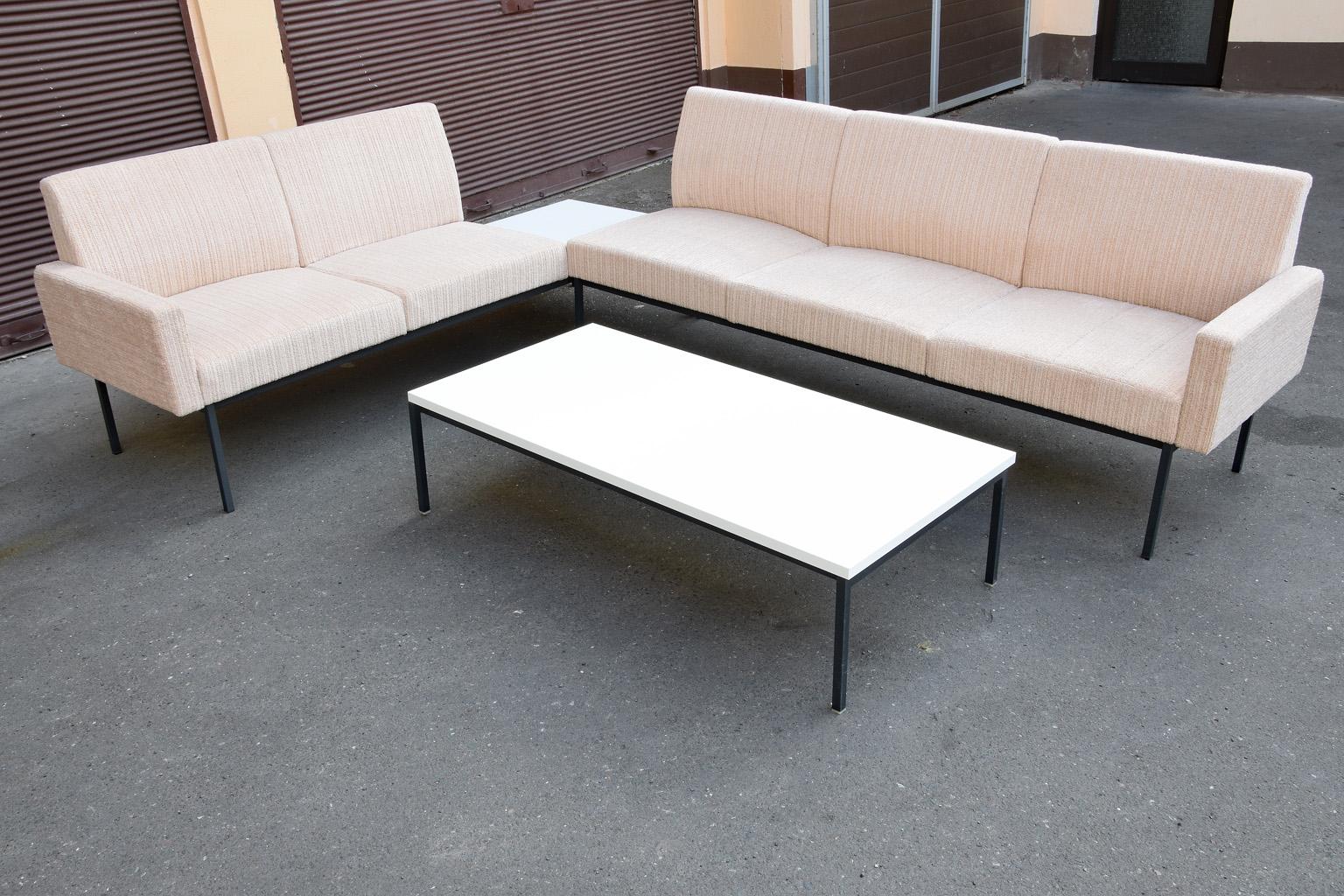 Modular Seating Group from Thonet, 1960s, Seating Elements, Lobby Sofa Beige In Good Condition For Sale In Nürnberg, Bavaria