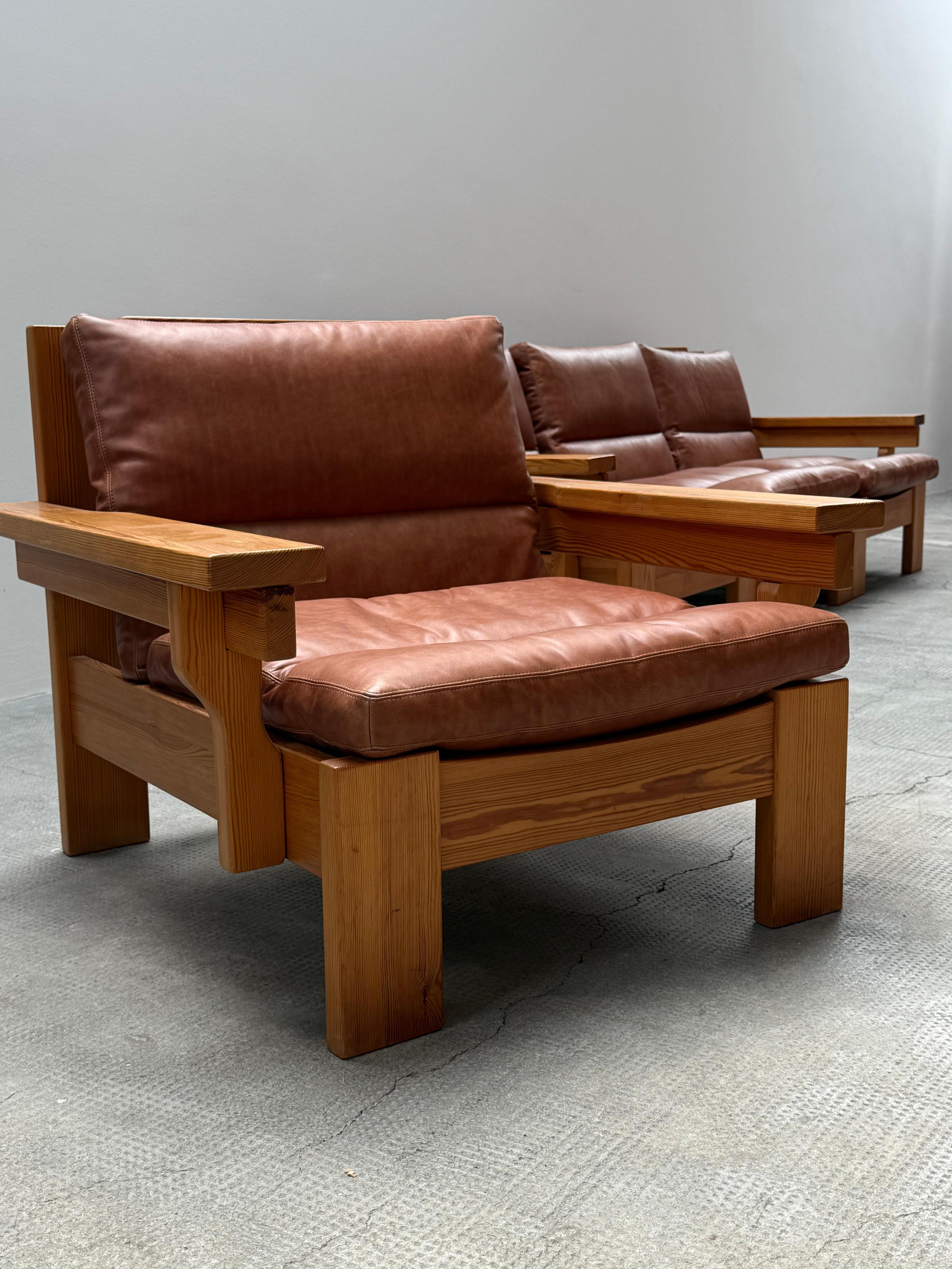 MODULARES SITZSOFA ARMOSCHIRM KIEFER-HOLZ-KOGNAC-LEDER, 1970er Jahre im Angebot 1
