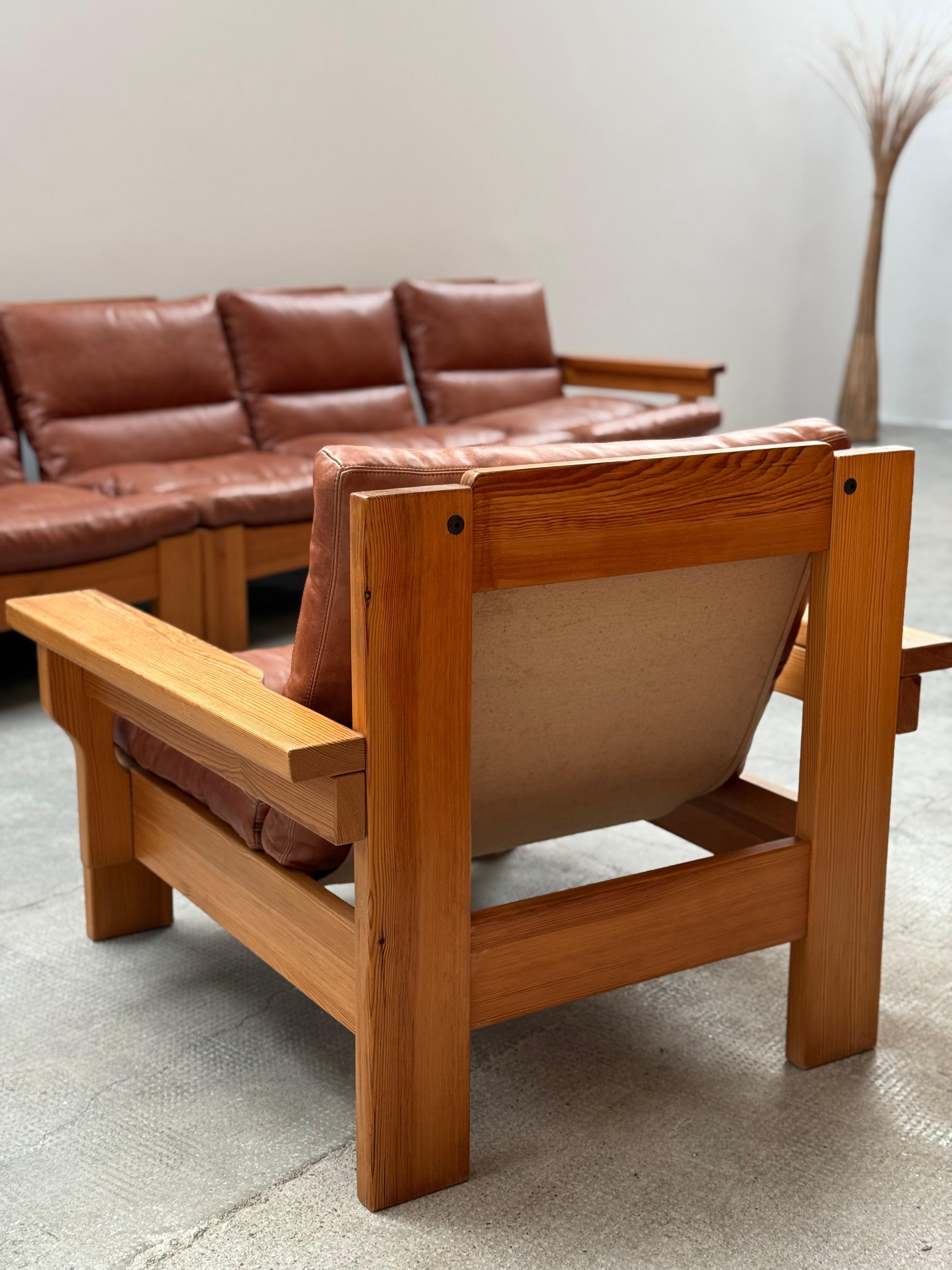 Ensemble Sitzgruppe siège modulaire Kiefernholz Leder Leinen, Schweden 1970 en vente 4