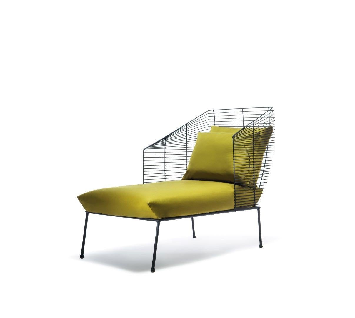 Modular settee. Contemporary artist. Fabric, color finishes etc all available by custom order.
Measures: H 93cm, L 165cm, P 60cm.
 