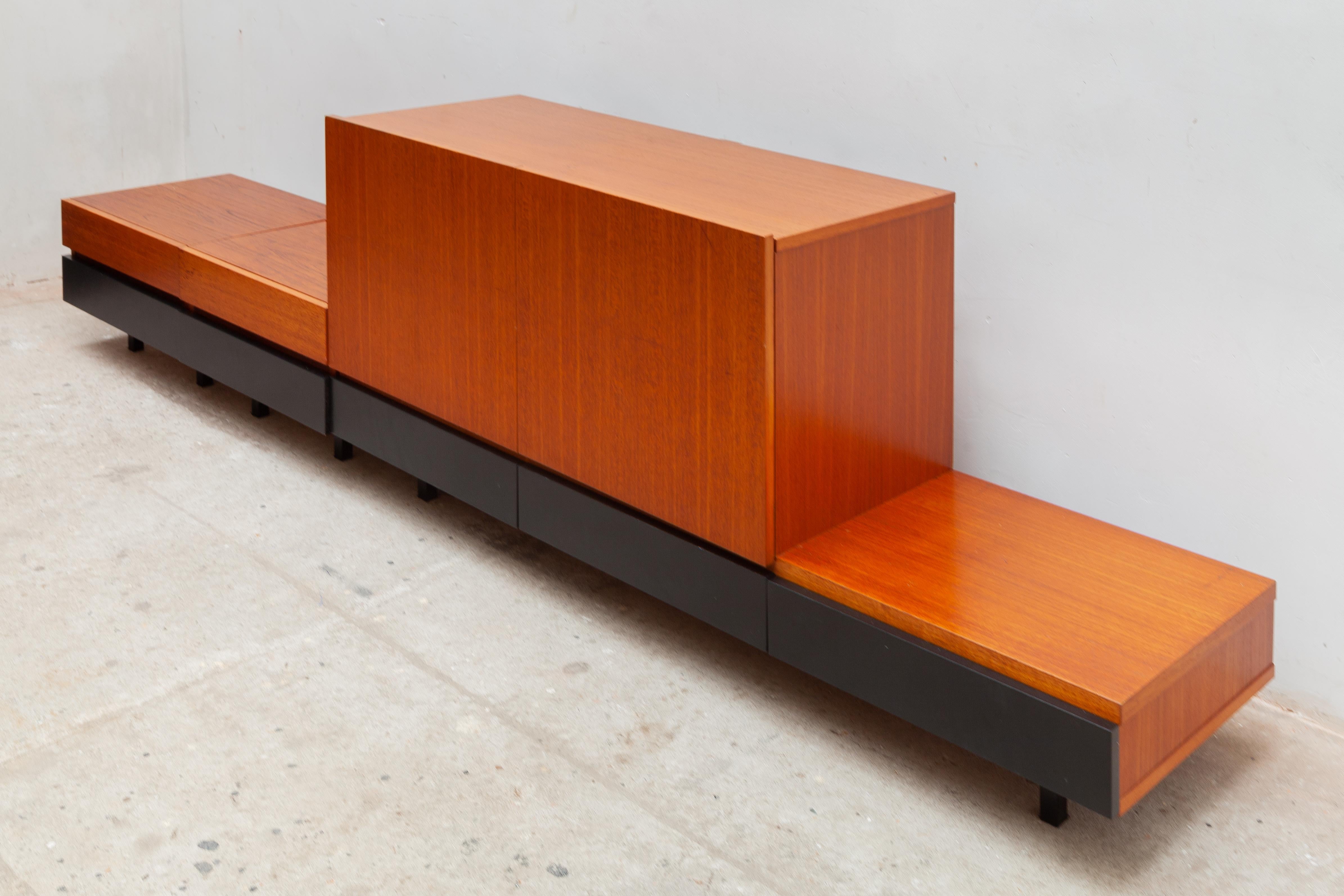 Modular Sideboard by V-Form, 1960s In Good Condition In Antwerp, BE