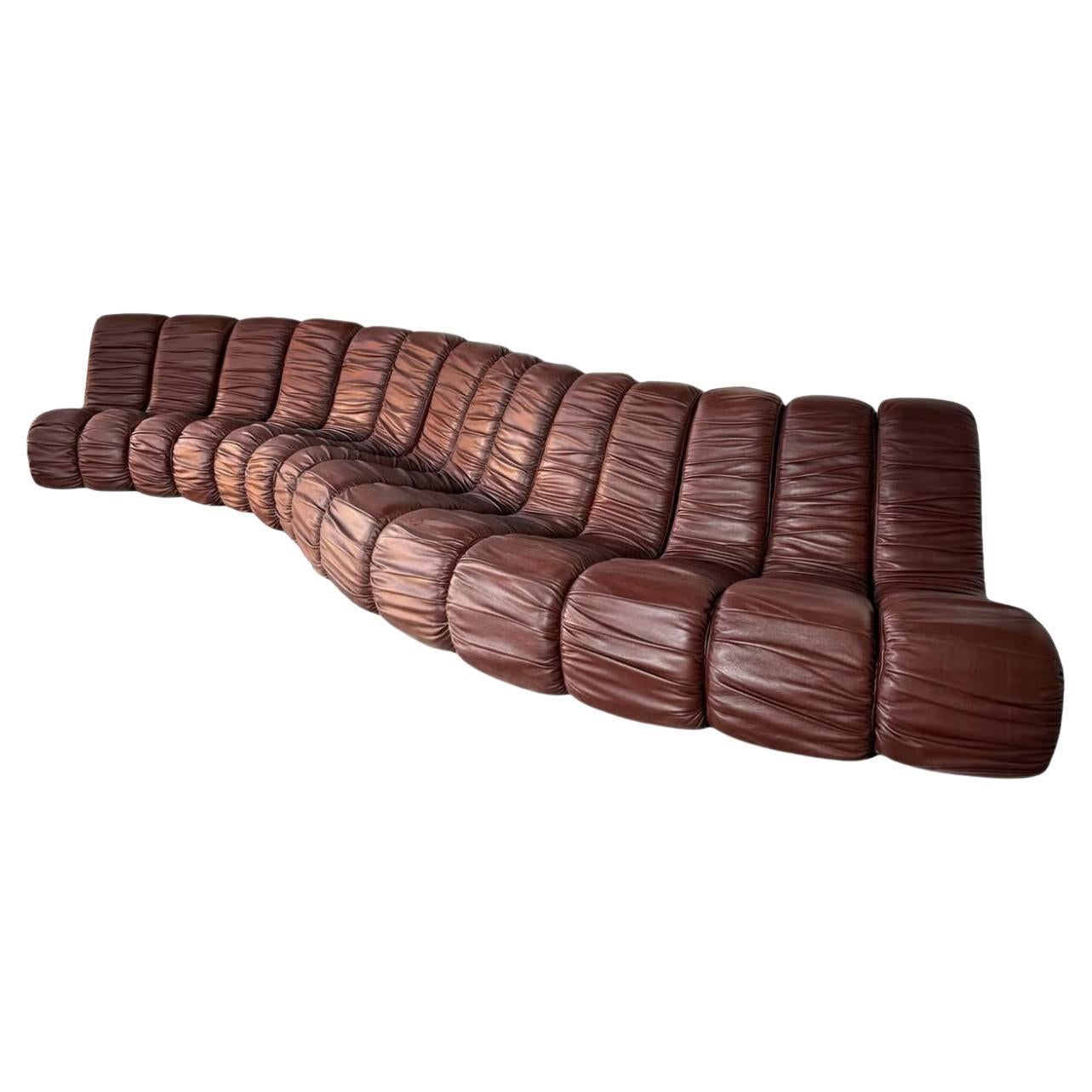 Sofá Modular "Snake" en Piel Marrón-Burdeos - 13 Elementos, Totalmente Configurable en venta