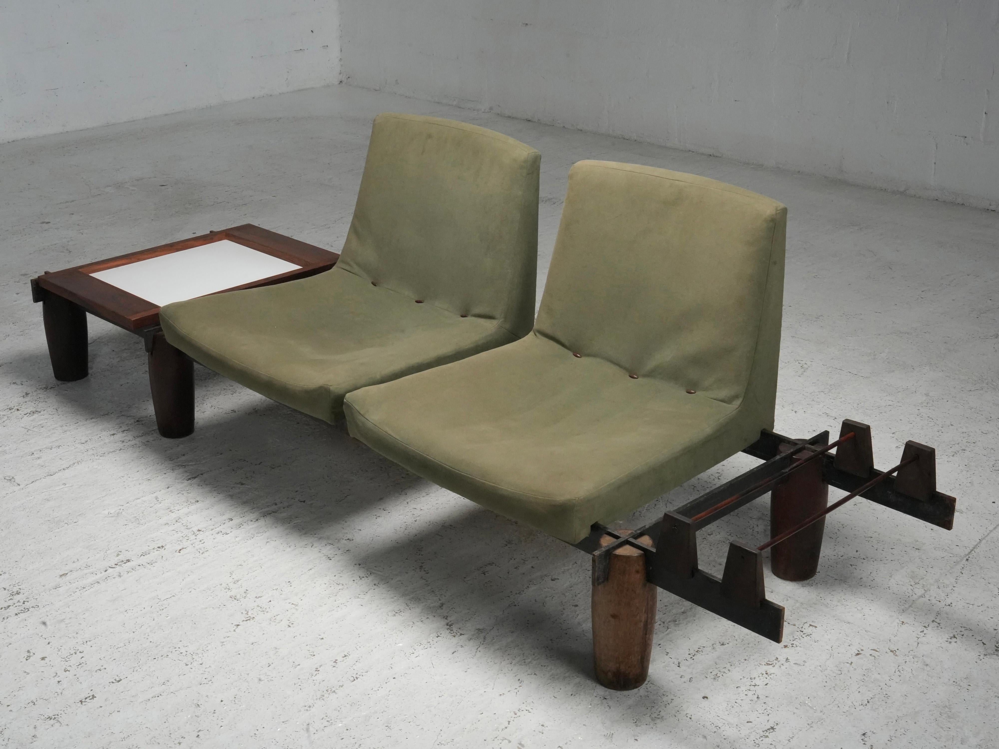 Mid-Century moderno Divano modulare di Jorge Zalszupin in legno duro, acciaio e tessuto, Brasile, anni '60 in vendita