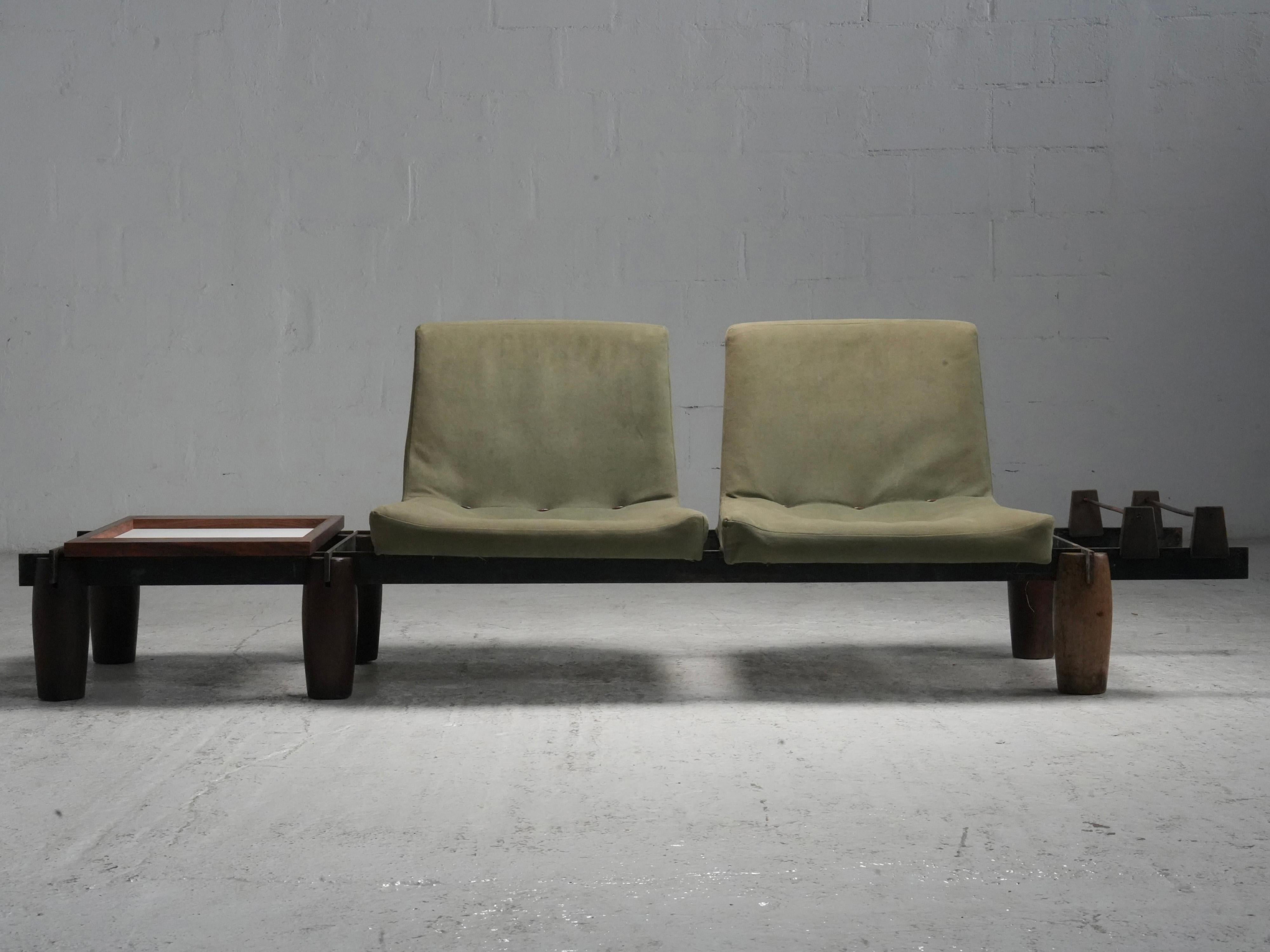Divano modulare di Jorge Zalszupin in legno duro, acciaio e tessuto, Brasile, anni '60 in vendita 2