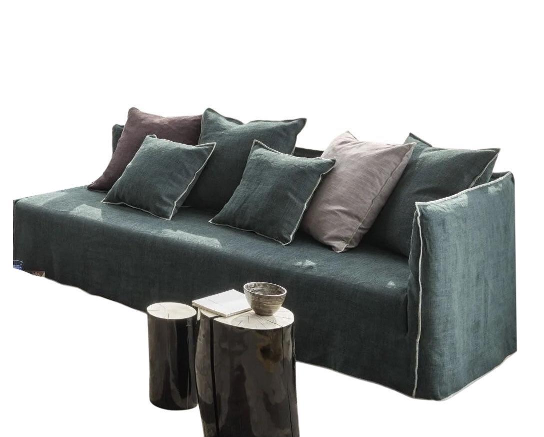 Gervasoni Ghost 31 L-R - Modular Sofa
Design: Paola Navone

Ghost 31 L-R is a comfortable and elegant modular sofa with a single armrest on the left (L) or right (R). The seat, backrest, and frame are padded with polyurethane foam for lasting
