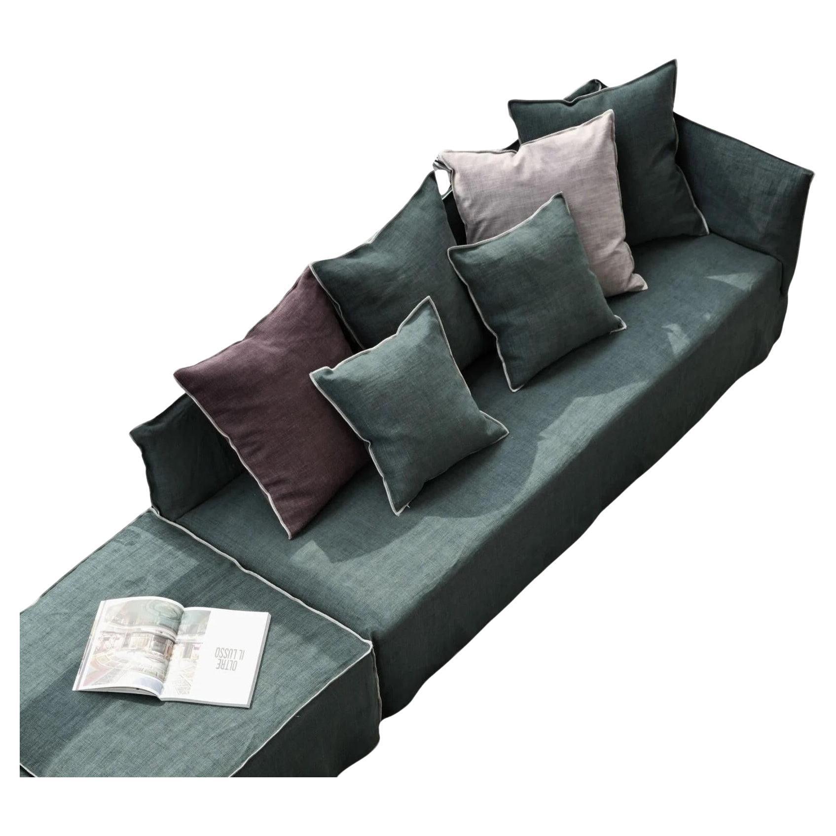 Gervasoni Ghost 32 L-R - Modular Sofa
Design: Paola Navone

Ghost 32 L-R is a stylish and comfortable modular sofa featuring a single armrest, available on either the left (L) or right (R) side. The seat, backrest, and frame are padded with