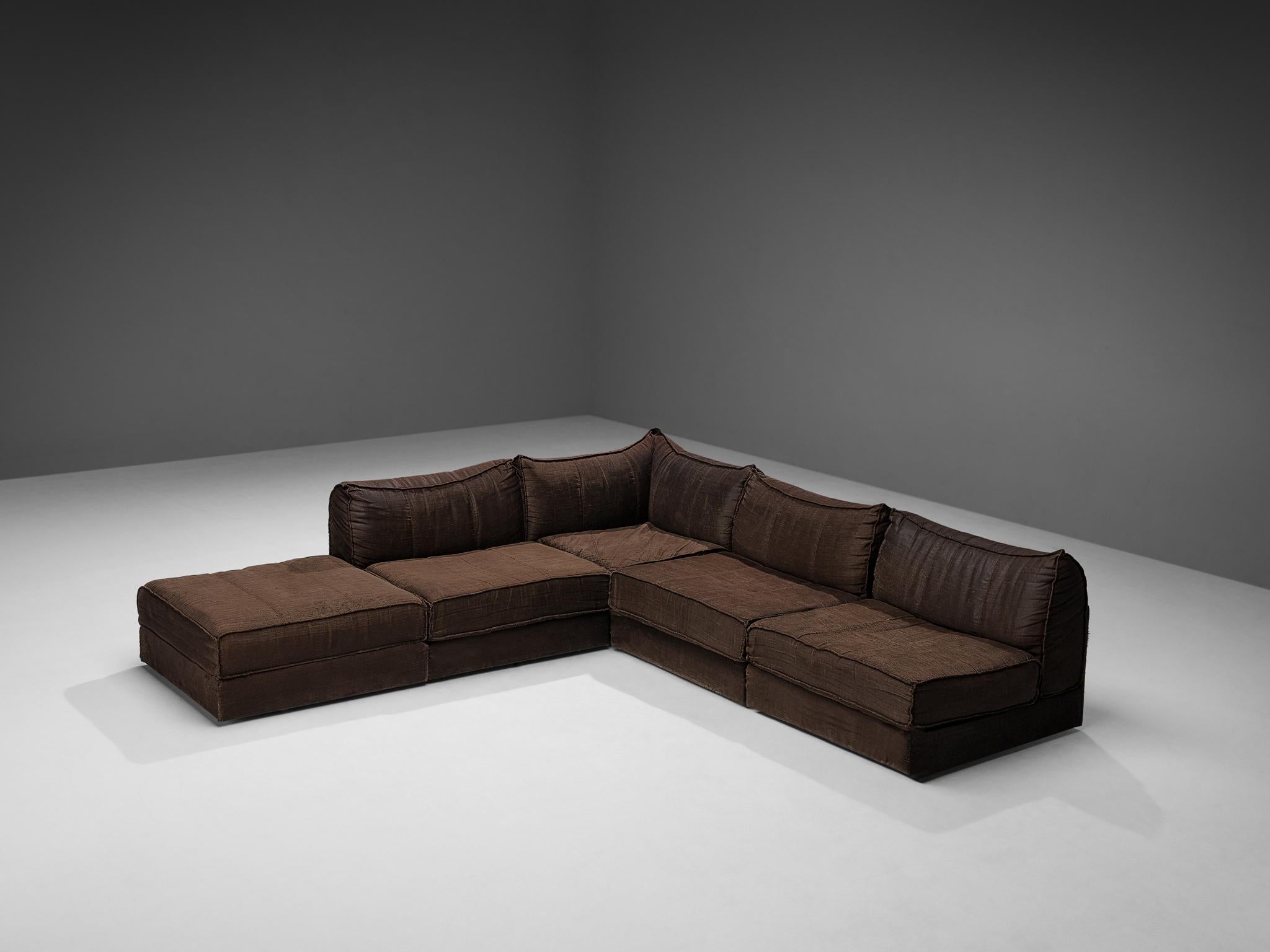 Sectional sofa, fabric, Europe, 1970s

This high-quality sectional sofa contains three regular elements, one corner element, and one ottoman, making it possible to arrange this sofa to your own wishes. The design is characterized by voluminous