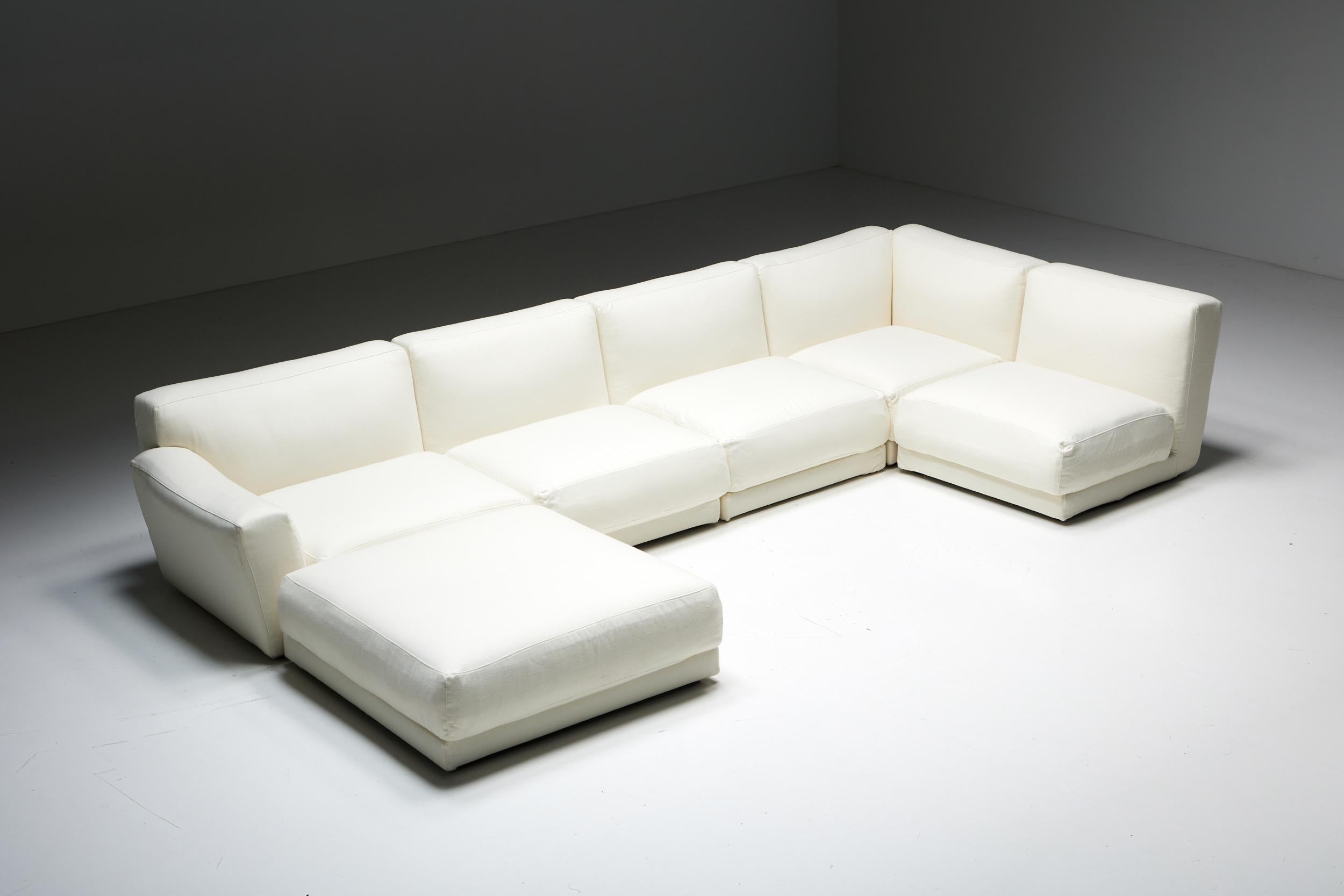 Modular Sofa; B&B Italia; Maxalto; Luis; 21th century; Contemporary Design; Antonio Citterio;

Modular sofa 'Luis', designed by Antonio Citterio for B&B Italia in 2007, is a luxurious and versatile piece that offers exceptional comfort and style.