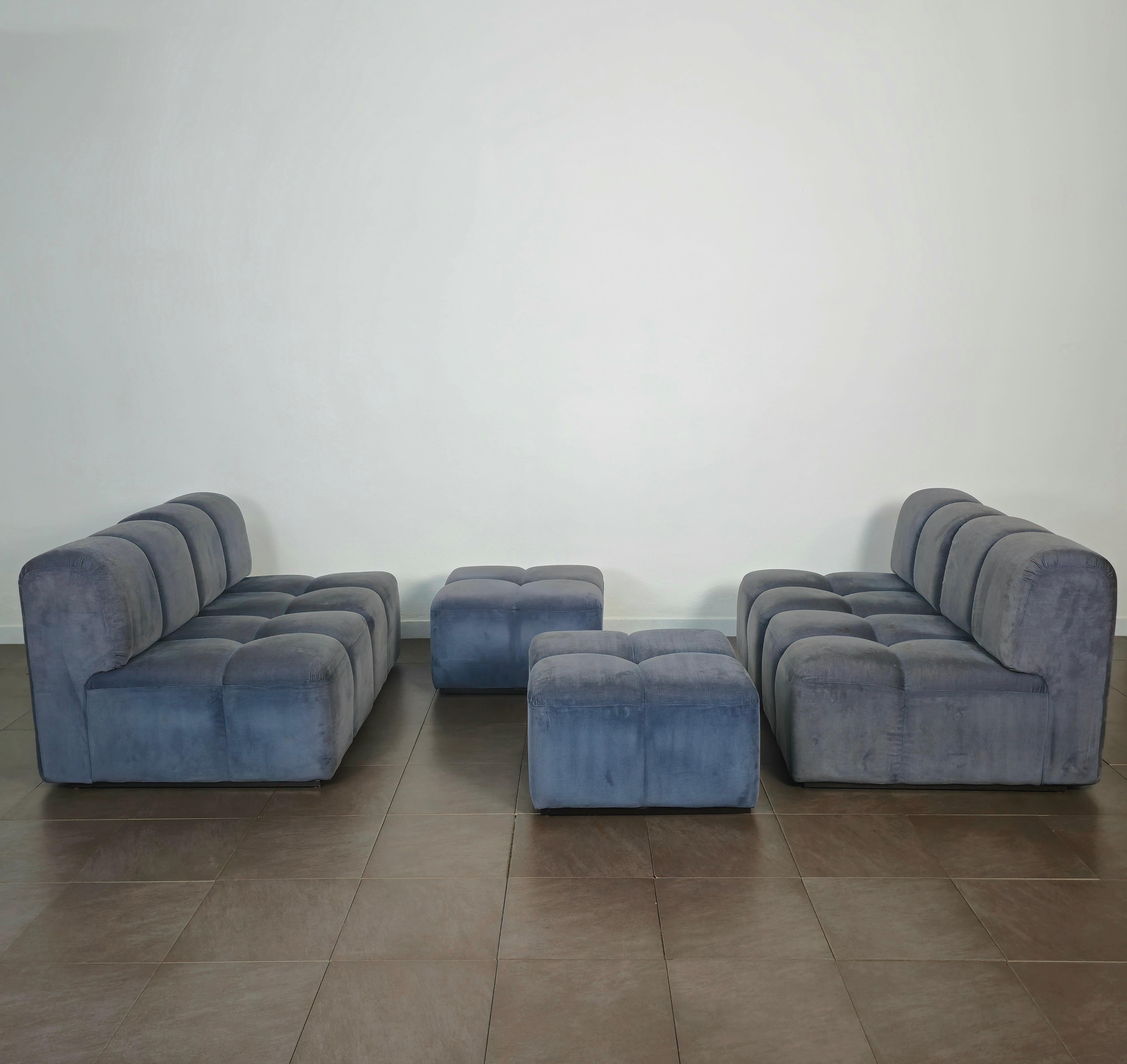 Modular Sofa Poufs Velvet Smooth Midcentury Italian Design 1970s Set of 6 In Good Condition For Sale In Palermo, IT