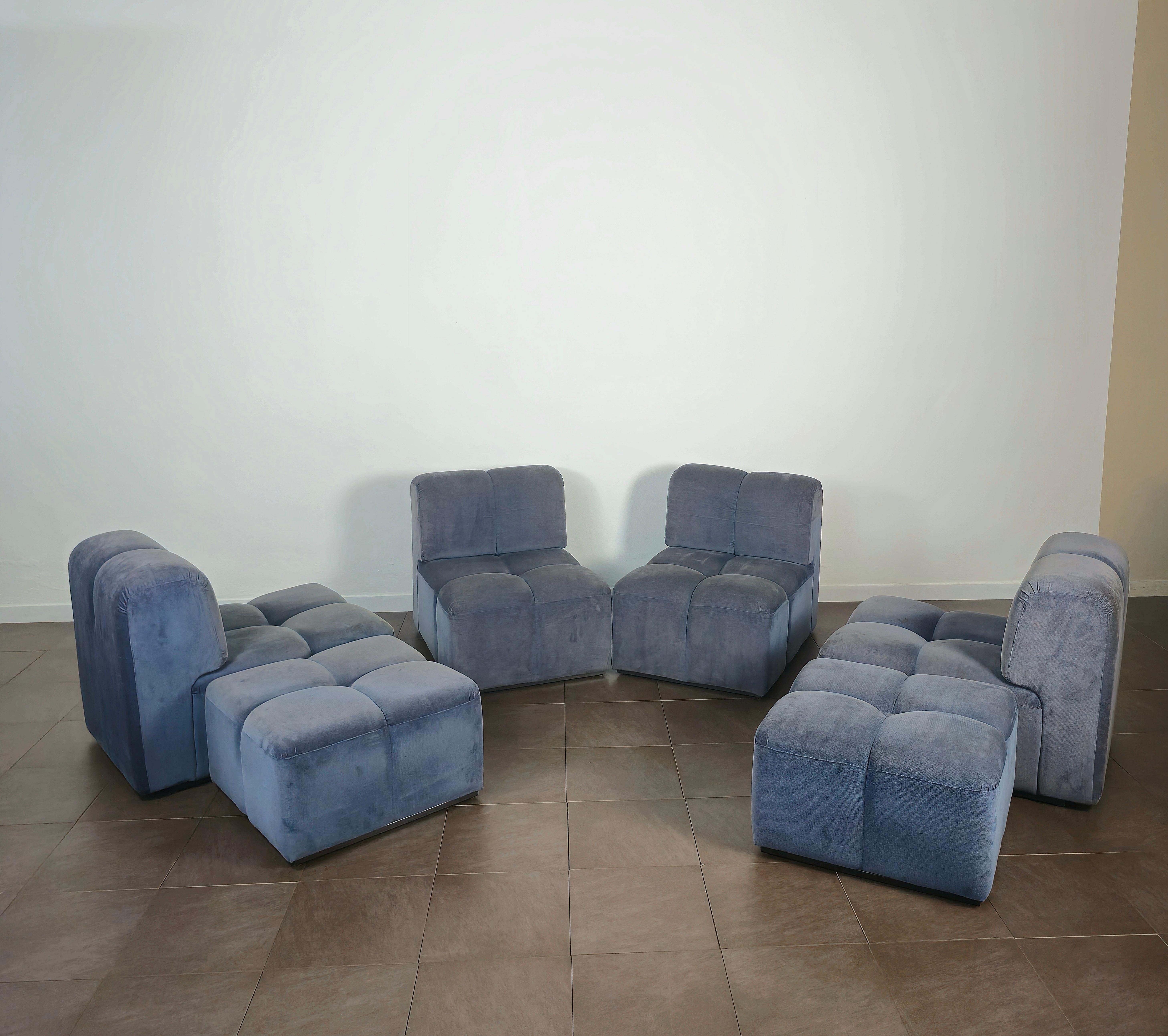 Modular Sofa Poufs Samt glatt Midcentury Italian Design 1970er Jahre Satz von 6 im Zustand „Gut“ im Angebot in Palermo, IT