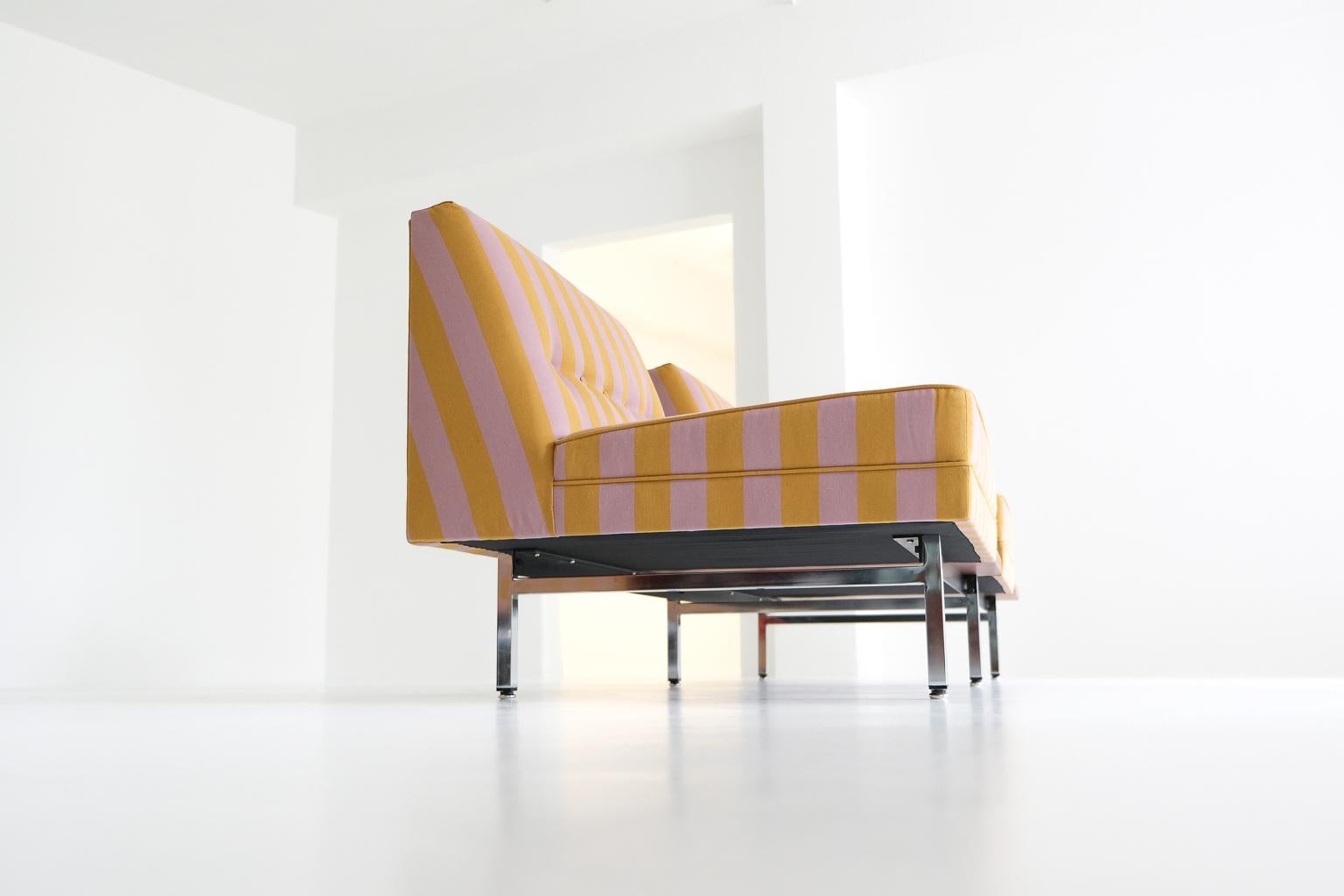 Modular Sofa Seating, Gerogen Nelson for Herman Miller, covered in Dedar fabric For Sale 3