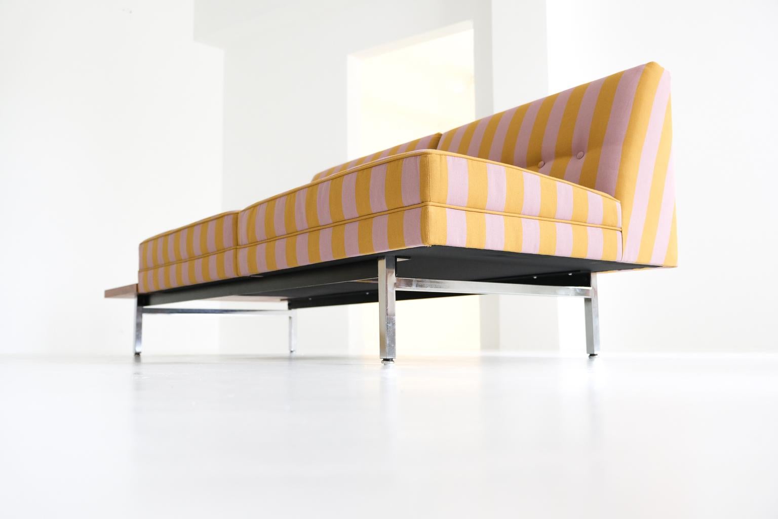 Sièges modulaires de canapé, Gerogen Nelson pour Herman Miller, recouverts de tissu Dedar en vente 12