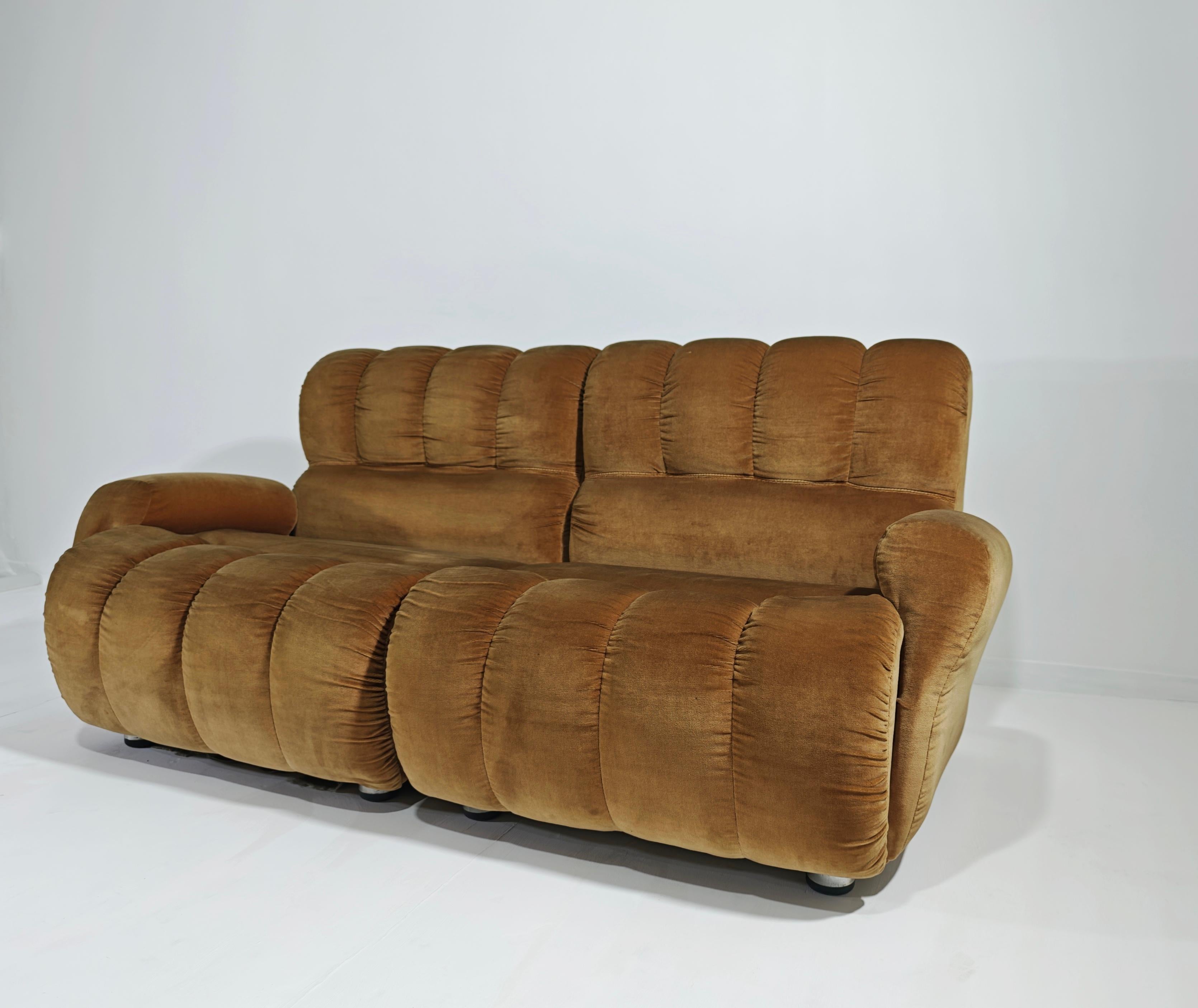 Ensemble de deux canapés modulaires en velours design moderne mi-siècle, Italie, 1970 en vente 6