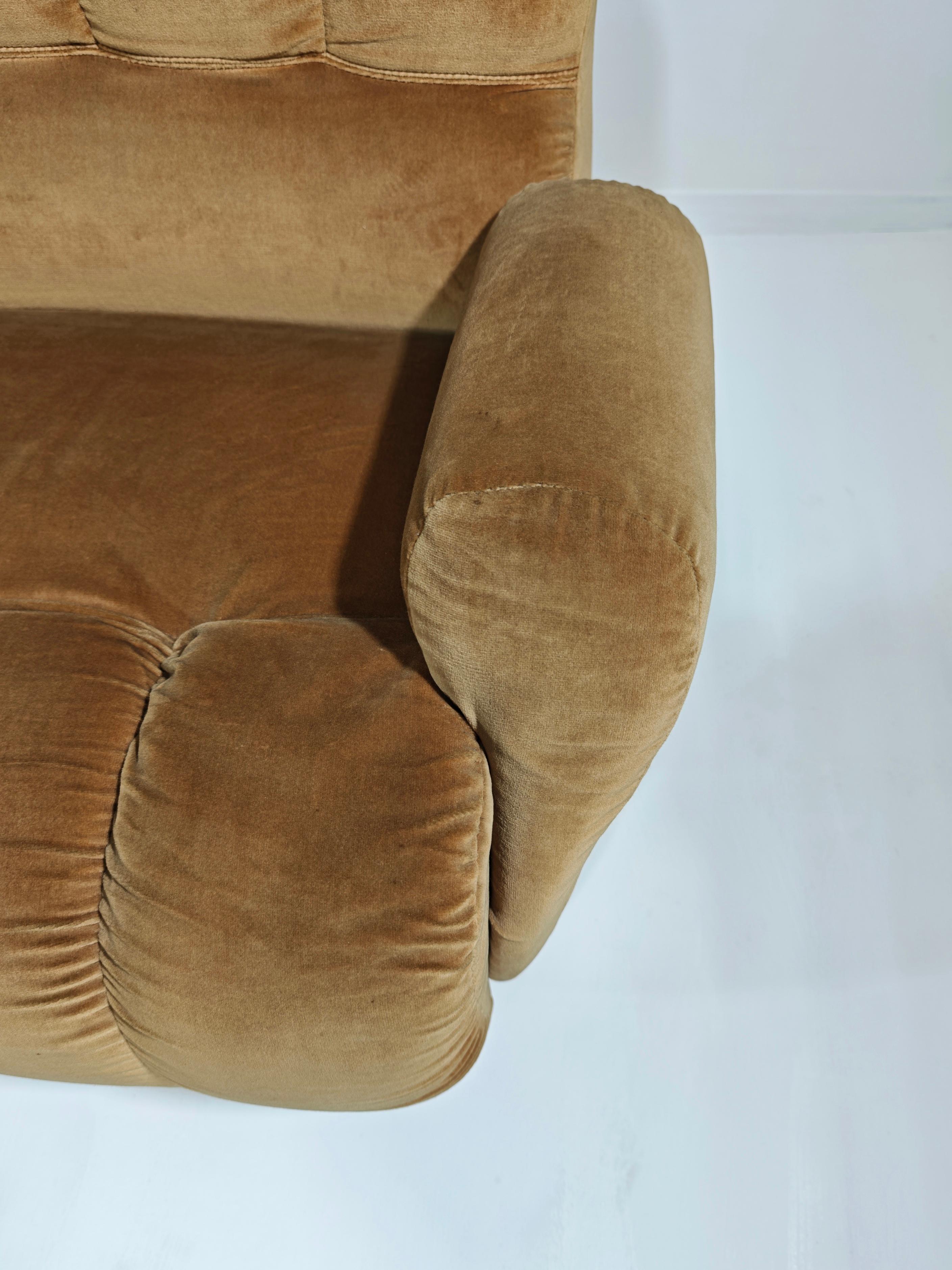 Ensemble de deux canapés modulaires en velours design moderne mi-siècle, Italie, 1970 en vente 1