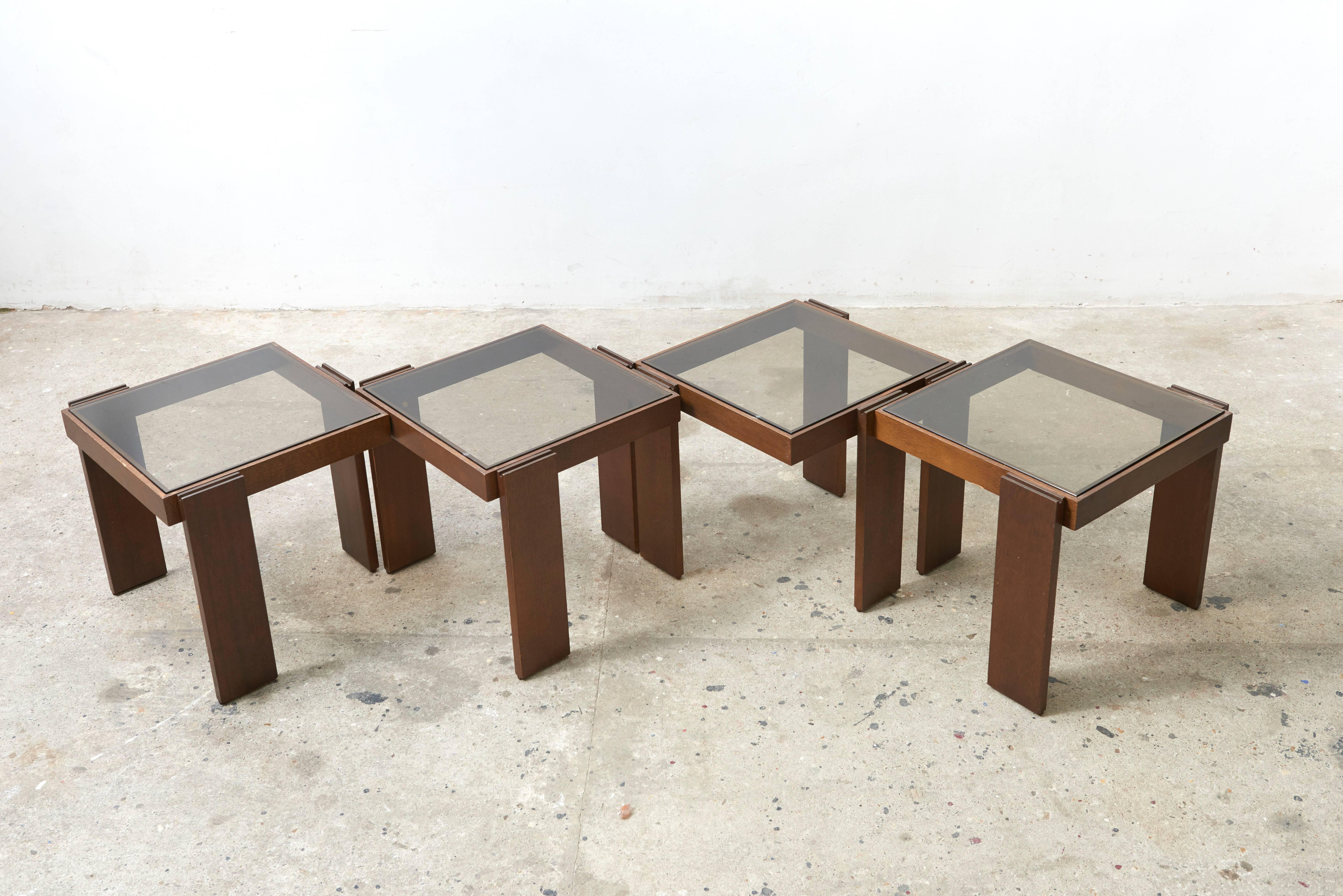 italien Tables basses et tables d'appoint modulaires empilables en bois massif de Frattini pour Cassina en vente