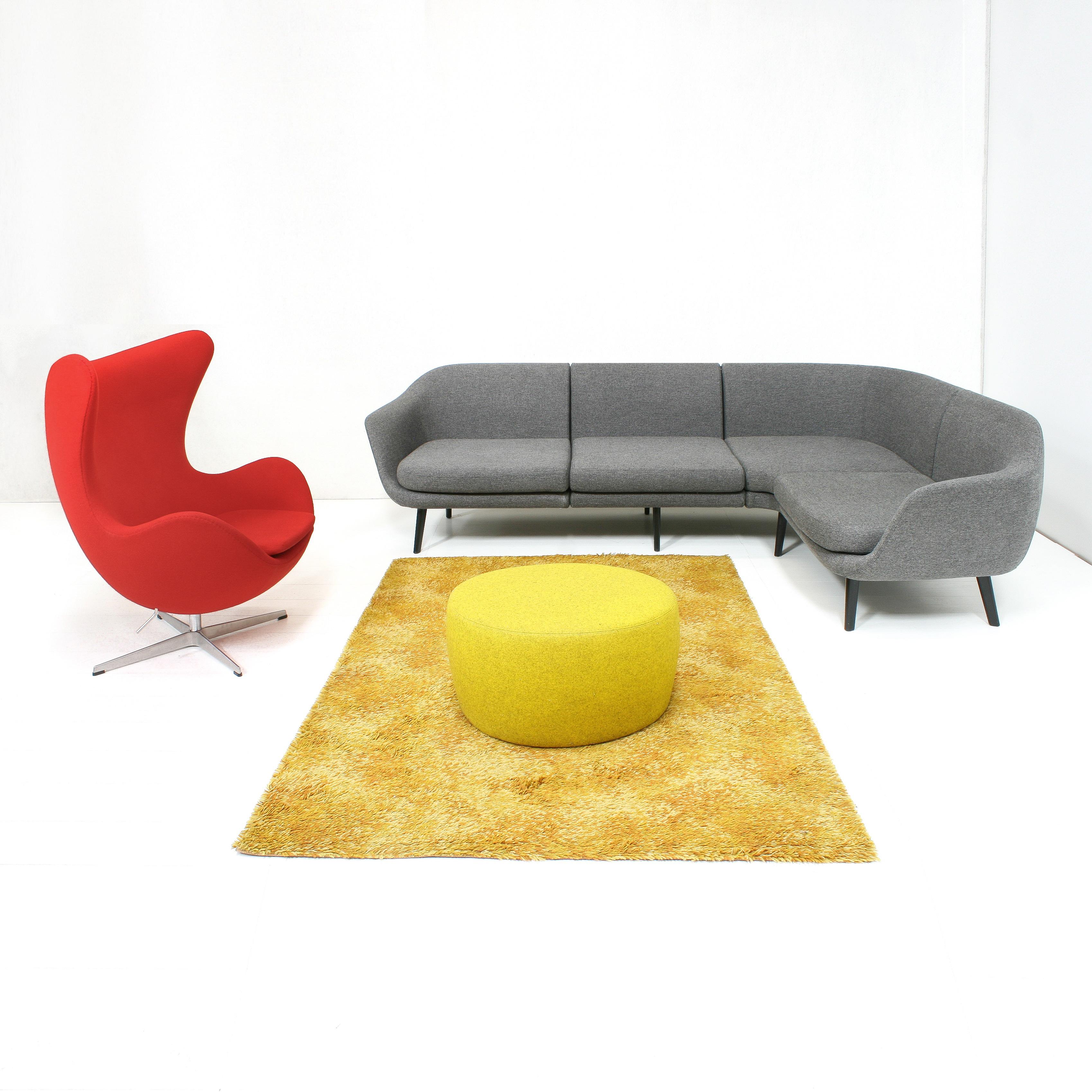 The Sum sofa is a well-proportioned sofa design that stands as the epitome of contemporary elegance and is created in 2018 by Simon Legald for Normann Copenhagen.

This 4 piece modular sofa in grey fabric and black aluminum legs exists of the