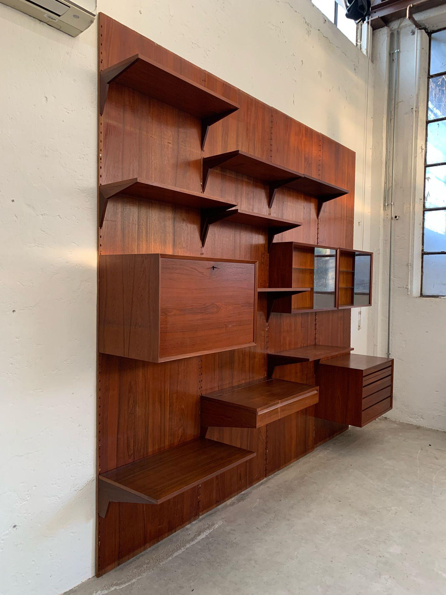 Modular Teak Bookcase by Poul Cadovius, Denmark, 1960s im Zustand „Gut“ im Angebot in Milano, IT