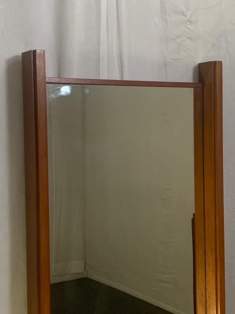 Modular mirrors for various applications. Teak material excellent quality, Italy 1970. Available 18 pieces.
Packaging with bubble wrap and cardboard boxes is included. If the wooden packaging is needed (crates or boxes) for US and International