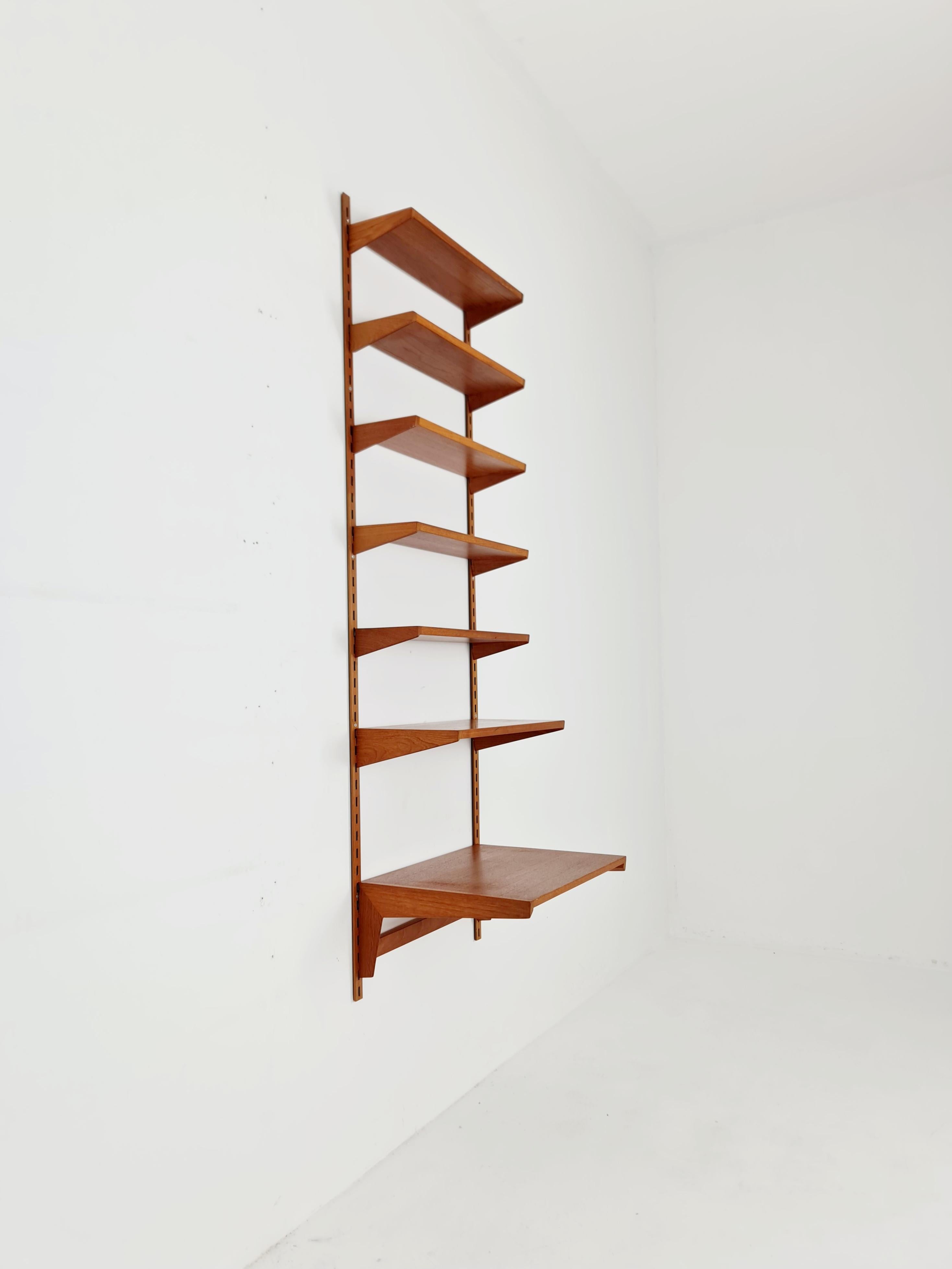 Sistema di scaffali modulari in teak di Kai Kai per FH Möbel , Danimarca, anni '60 in vendita 4