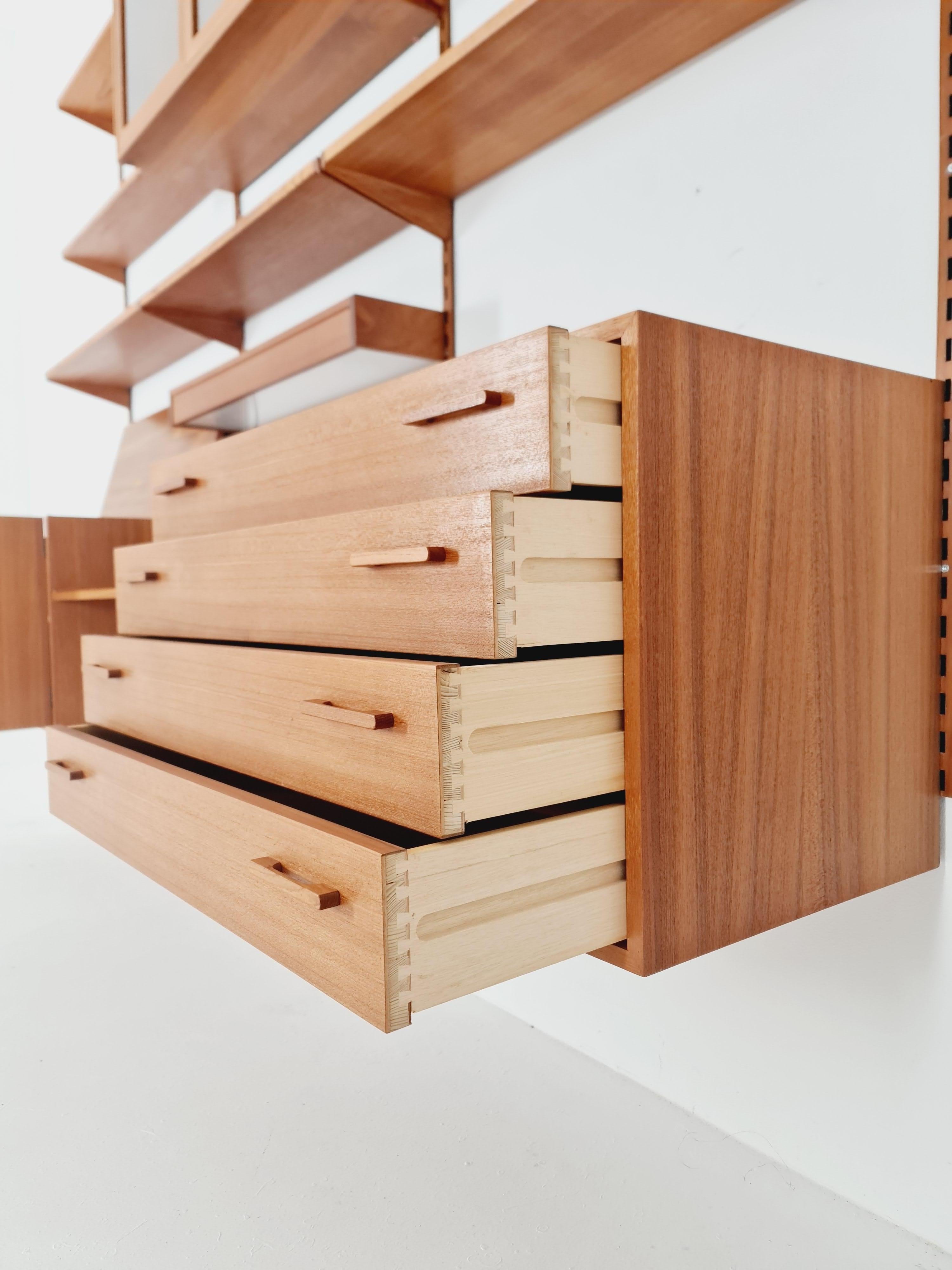 Modular Teak shelving system by Kai kristansen for FH Möbel , Denmark, 1960s In Good Condition For Sale In Gaggenau, DE
