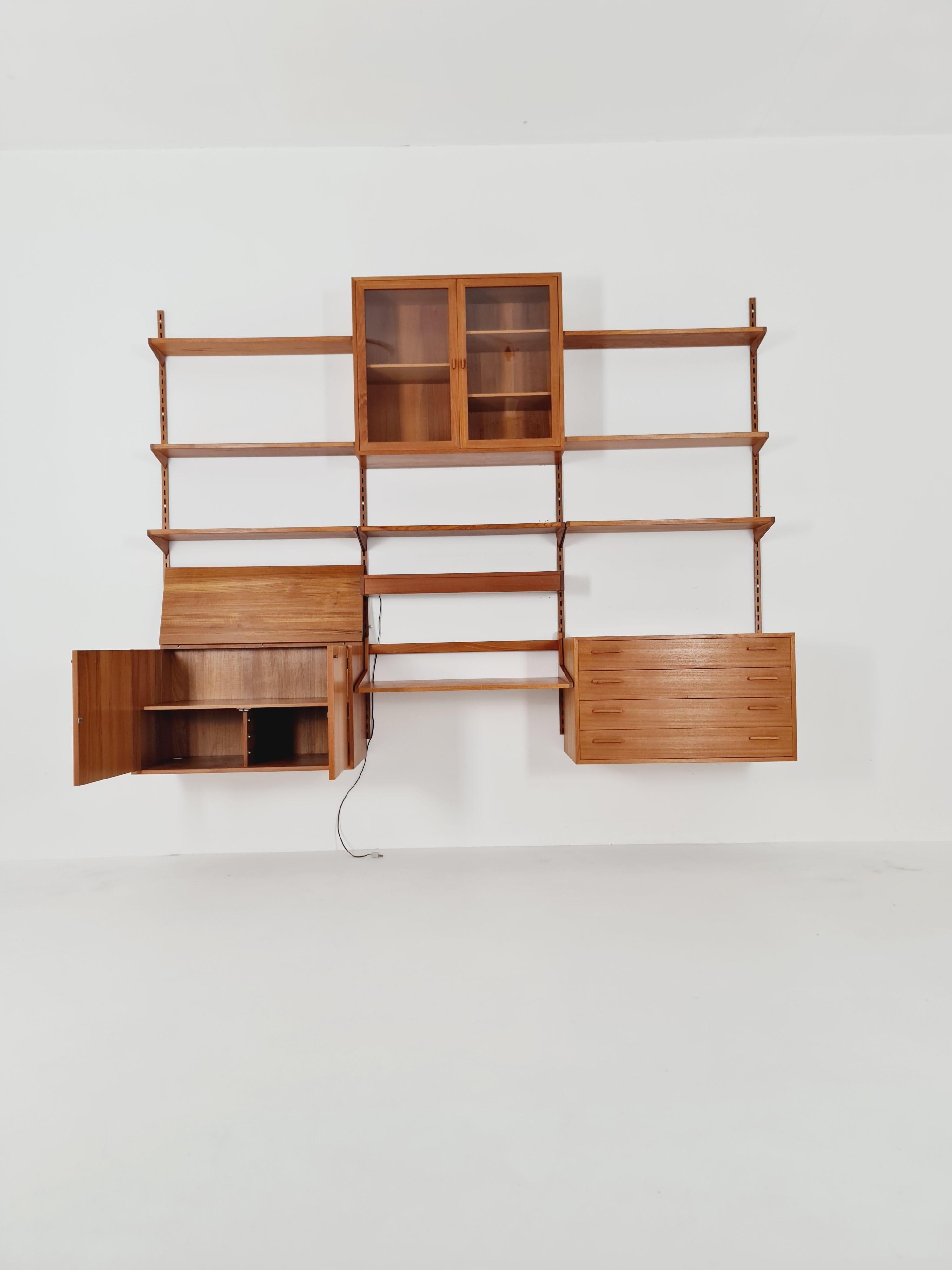 Mid-20th Century Modular Teak shelving system by Kai kristansen for FH Möbel , Denmark, 1960s For Sale